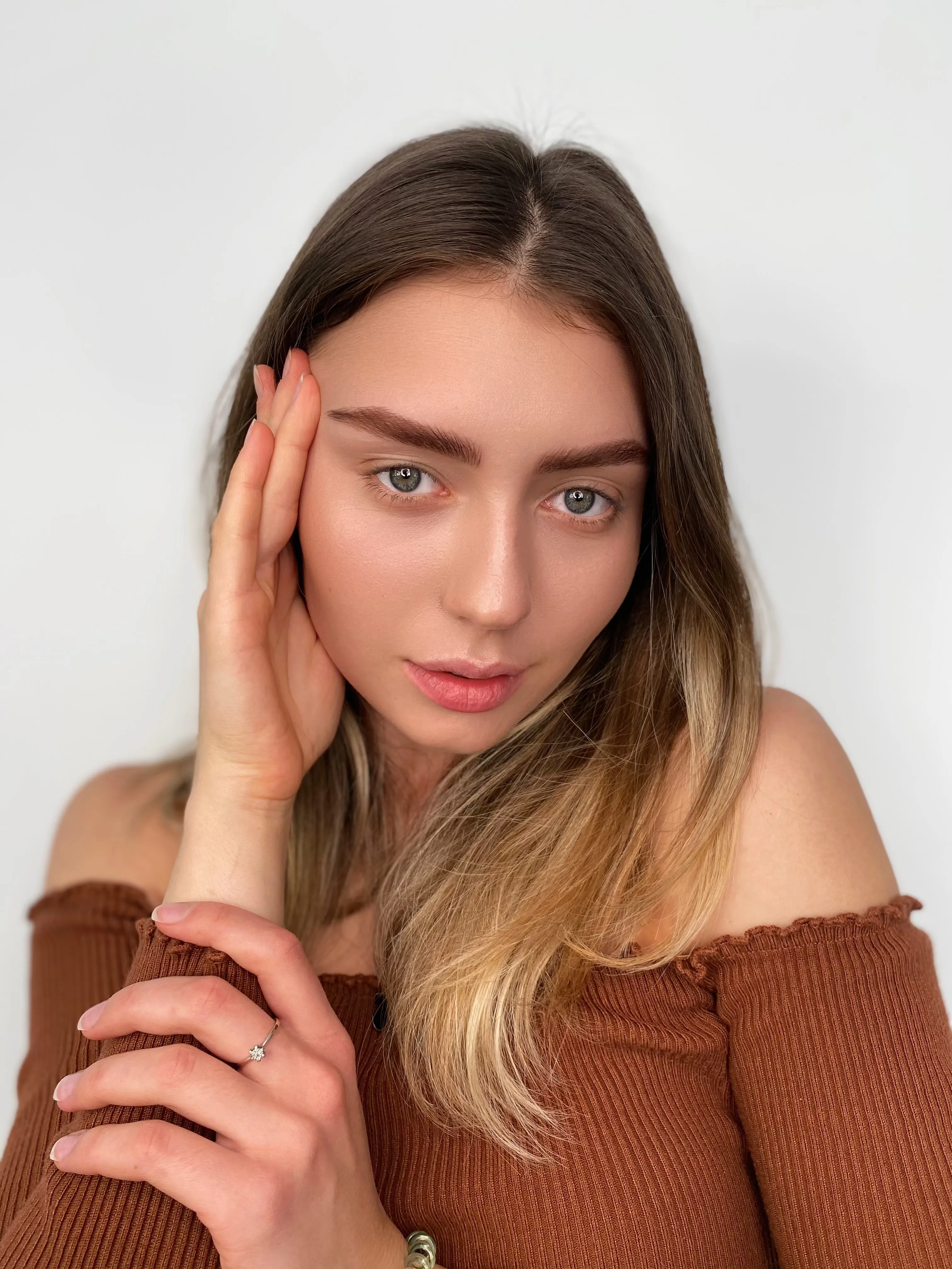 Brow Lightening & Tinting