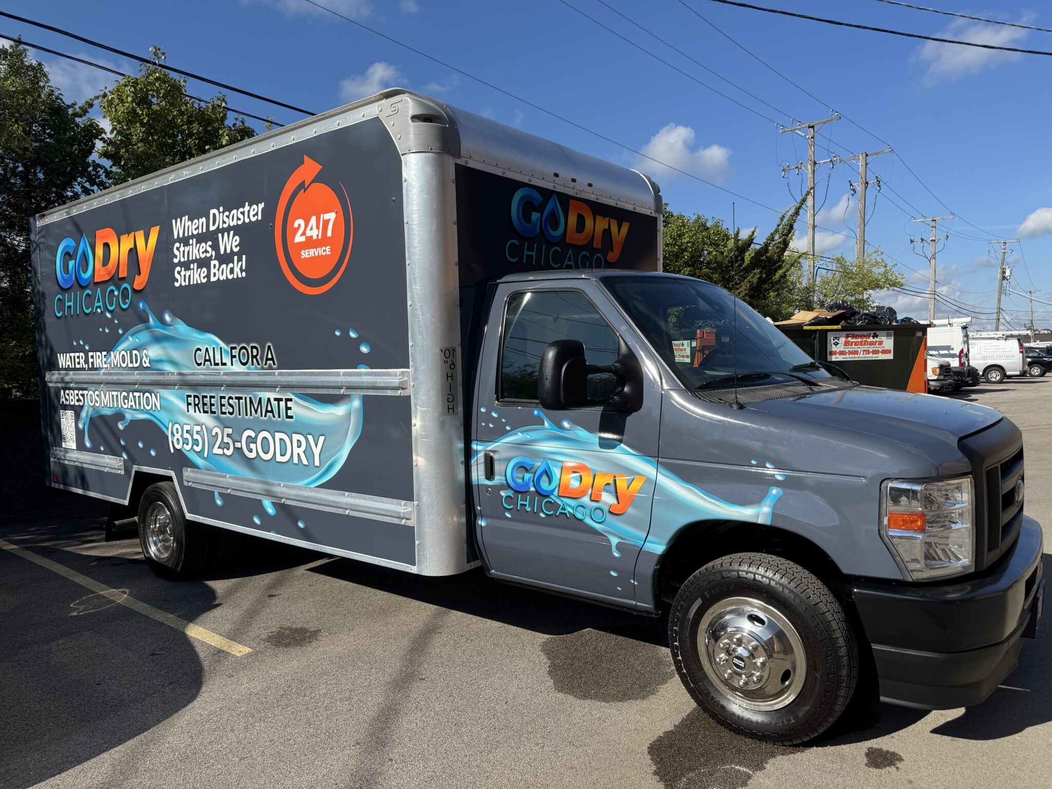 GoDry Chicago 24/7 restoration service truck