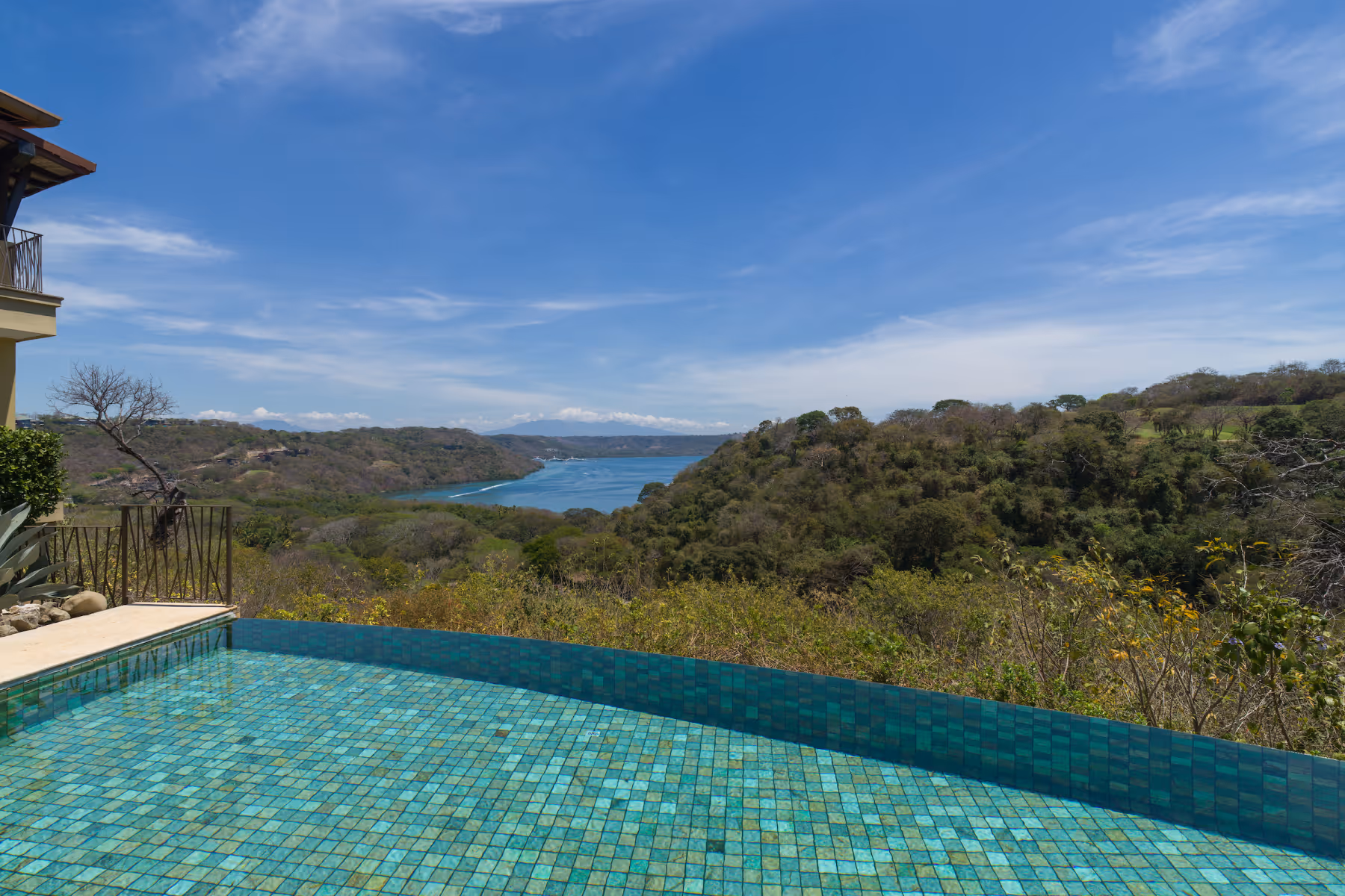 El Sueno mosaic infinity pool with bay view
