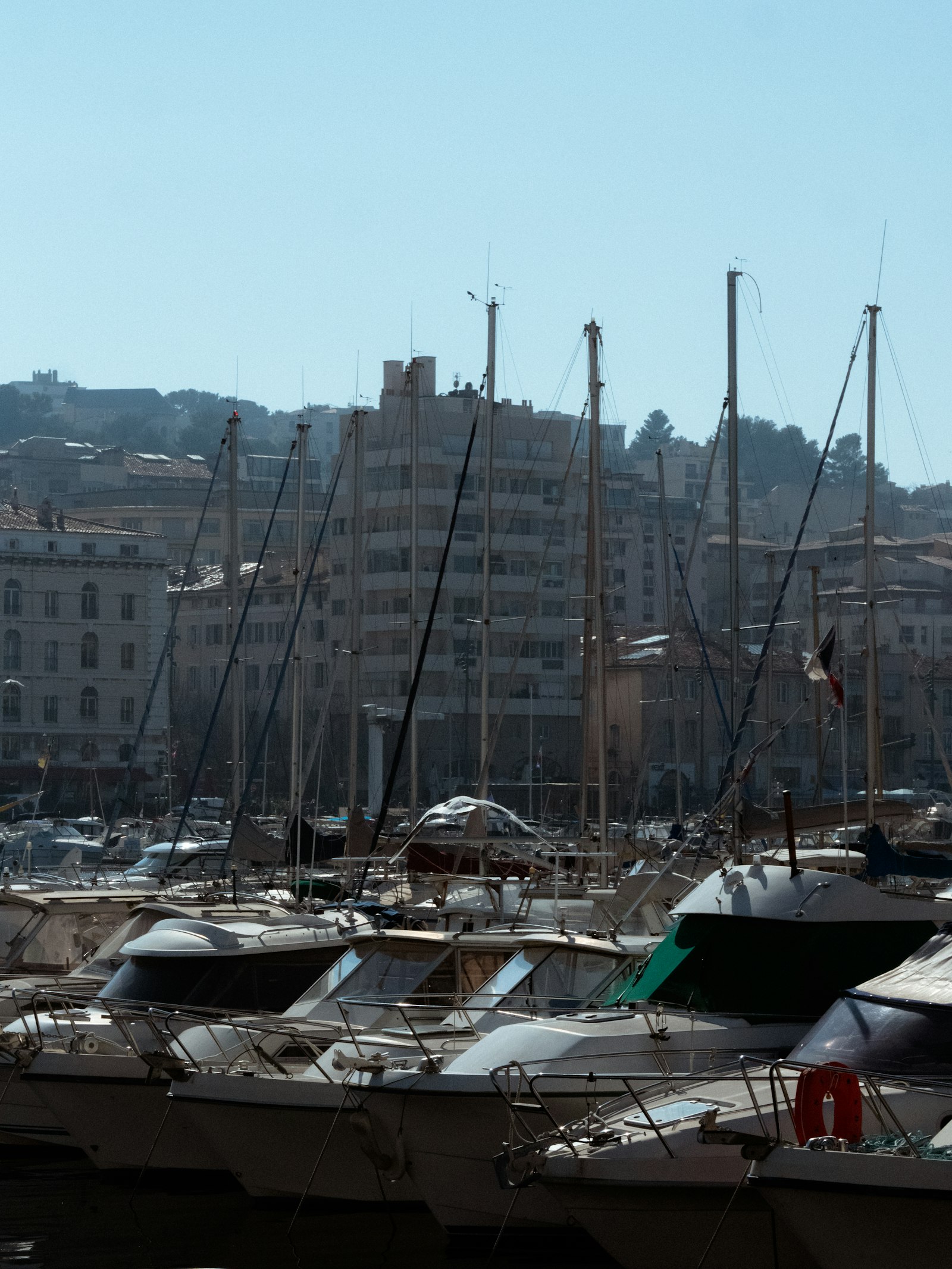 Bateaux sur le Vieux-Port de Marseille