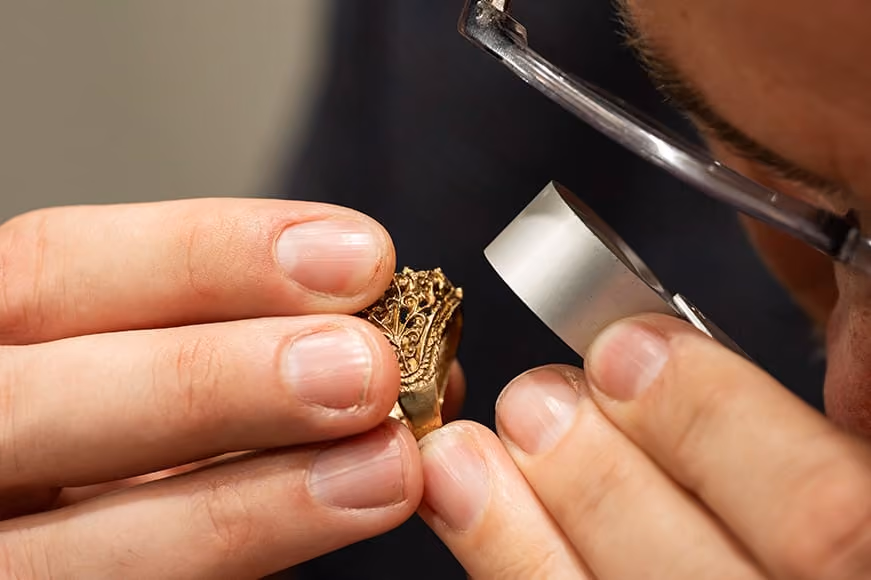 gold ring inspection