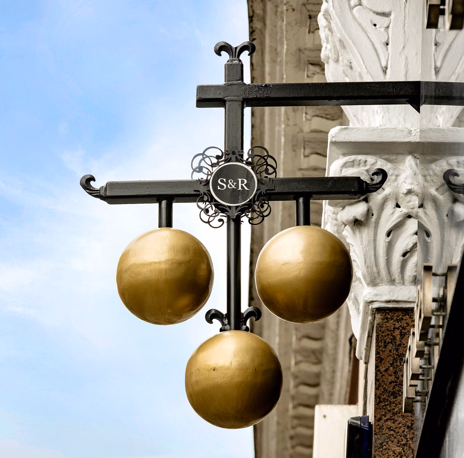 suttons and robertsons london showrooms
