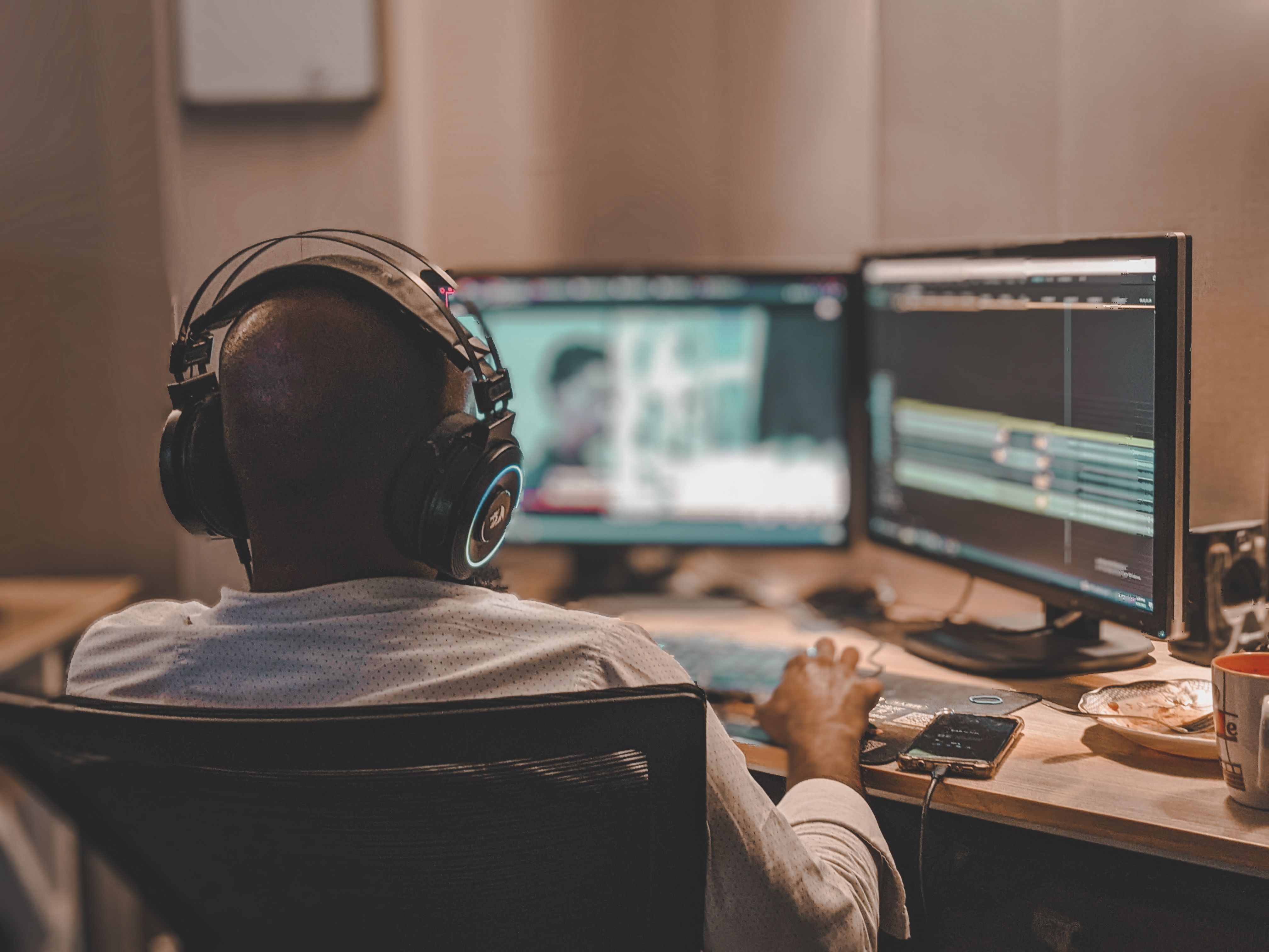 Clipping vs. the real feed: How to tell if trends are real or fake