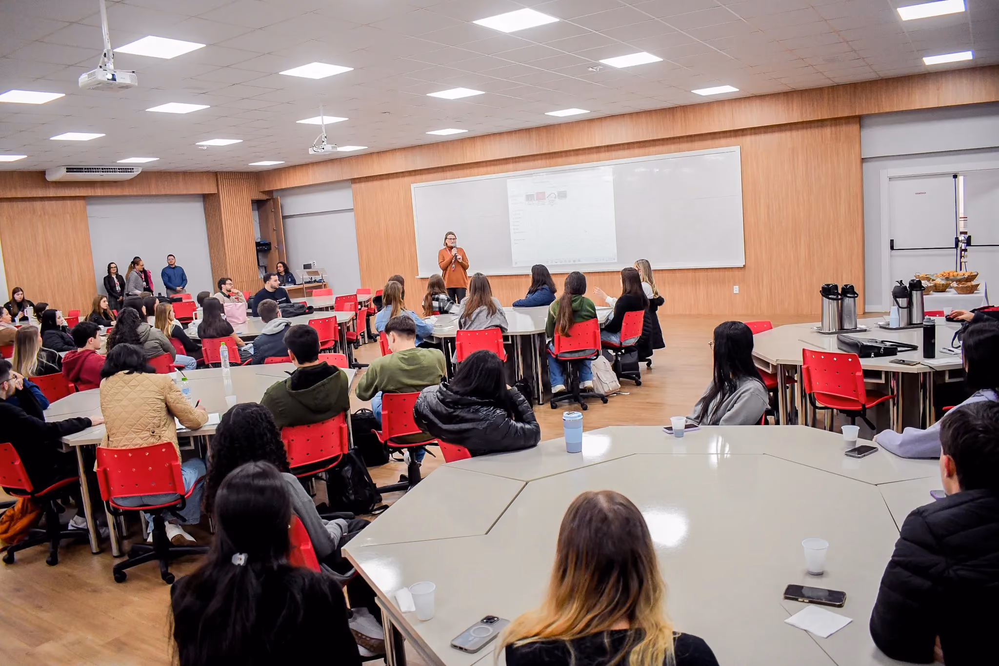 Com programação especial, UNIDEP recebe calouros do segundo semestre de 2025