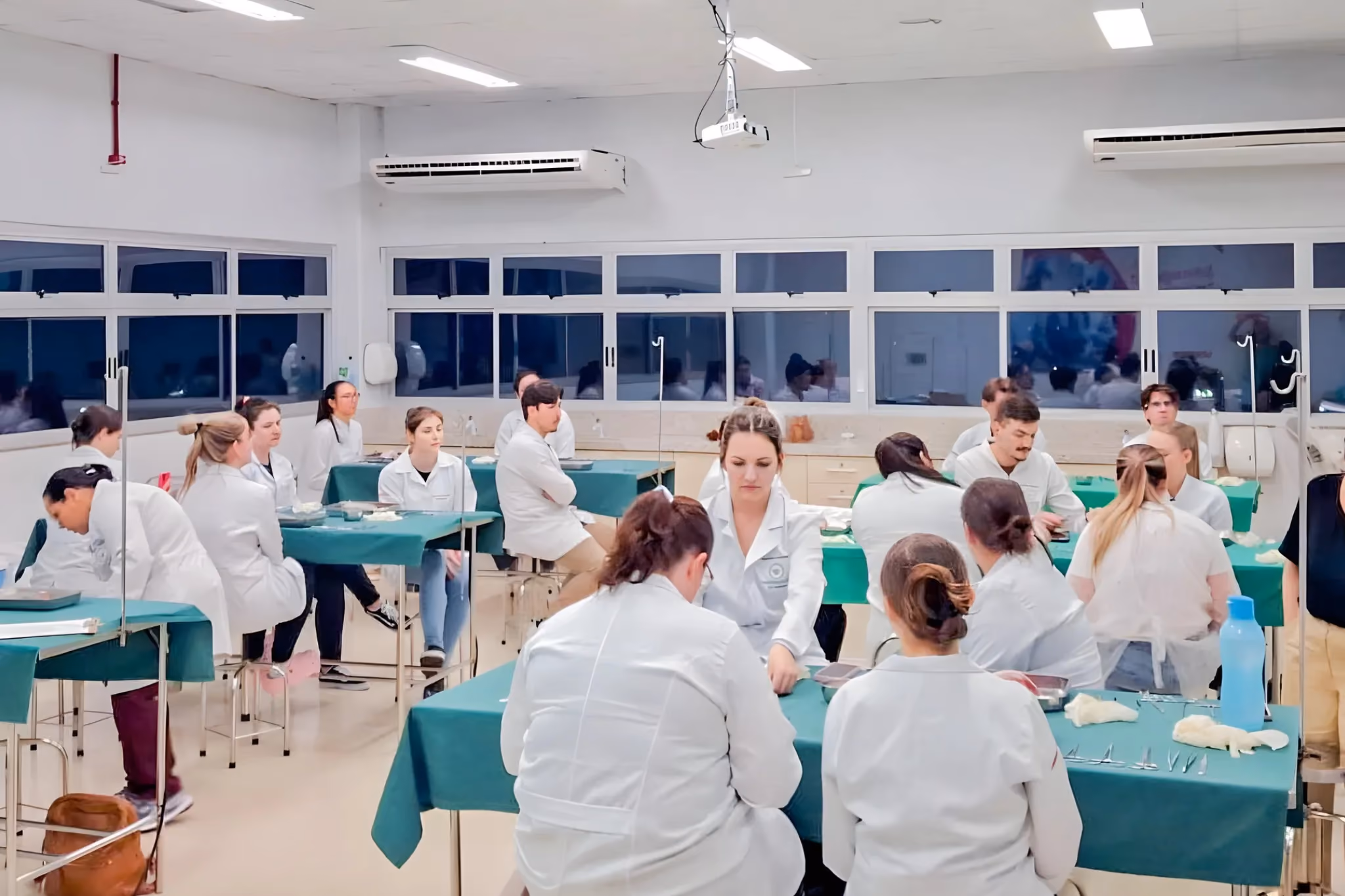 Curso de Enfermagem realiza oficinas práticas para aprimoramento da formação acadêmica
