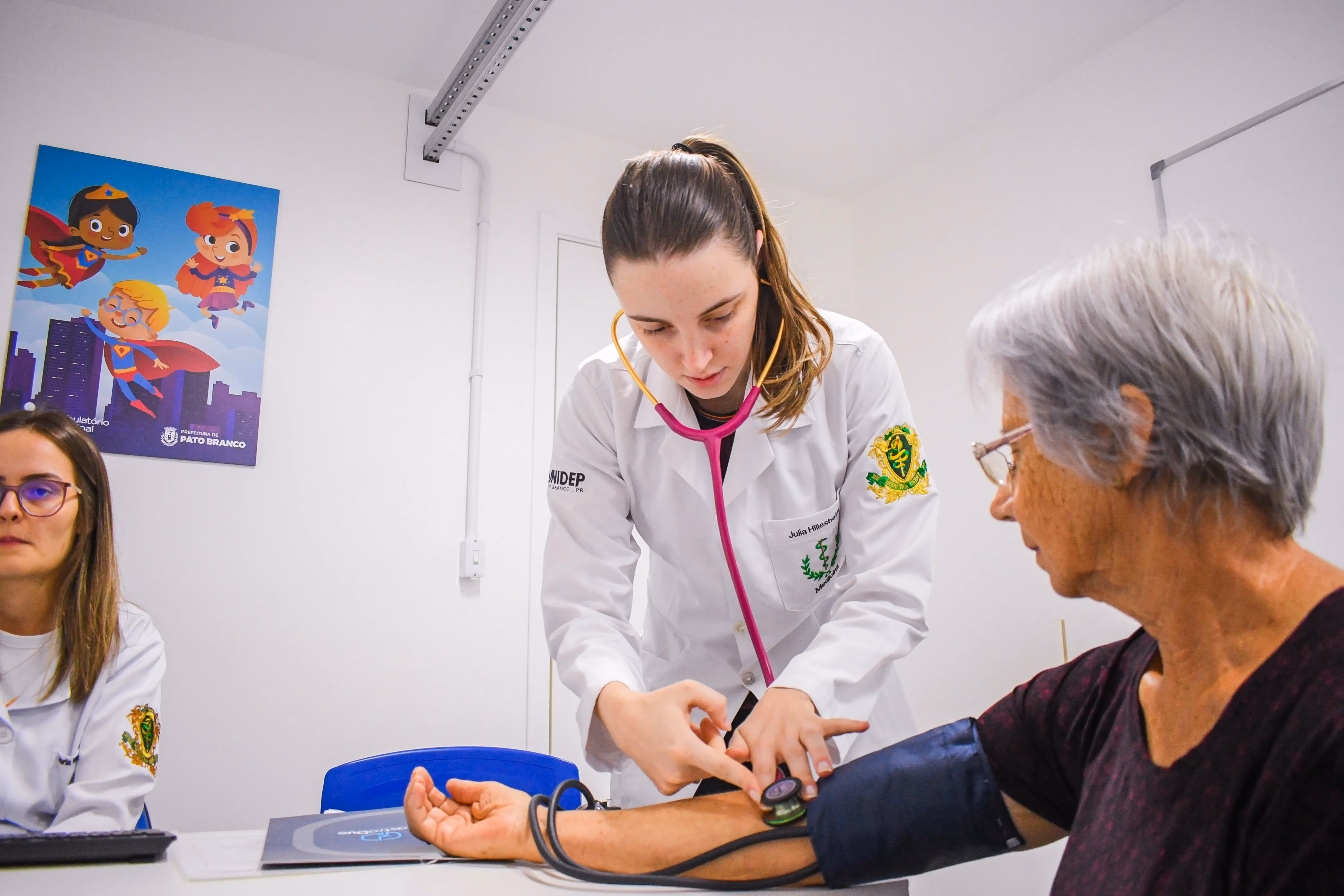 Diagnóstico complexo e sintomas temporários tornam esclerose múltipla um desafio clínico