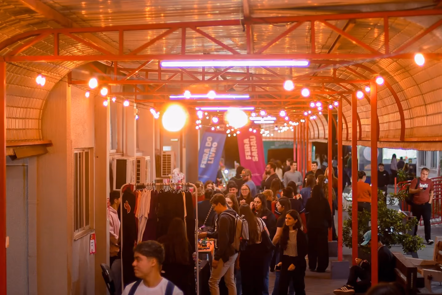 Feira Sarau valorizou economia criativa e reuniu artesãos no EstuDays 2025