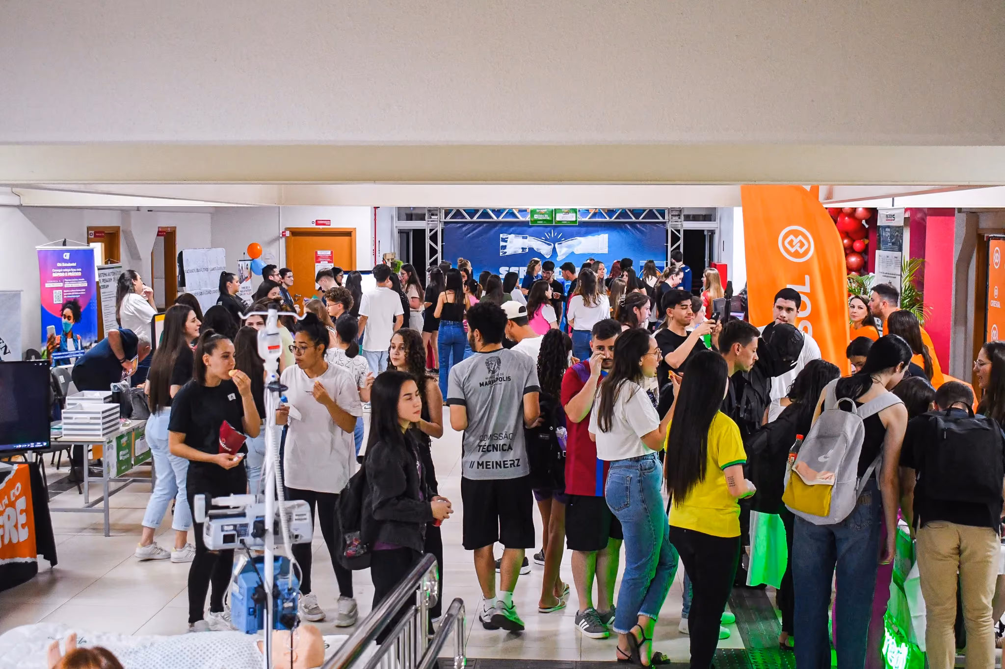 Feira de Carreiras conecta empresas e entidades no EstuDays