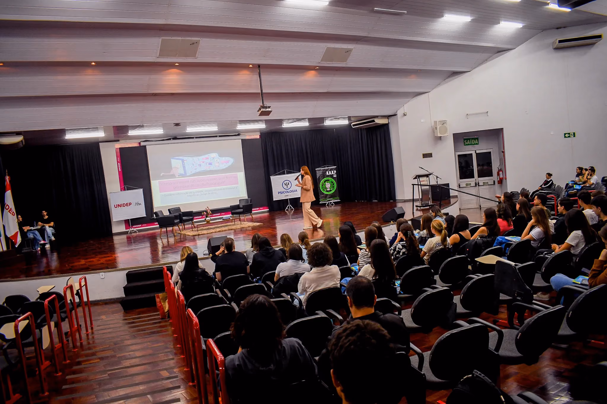 Jornada Acadêmica de Psicologia debate ética, cibercultura e saúde mental na era digital