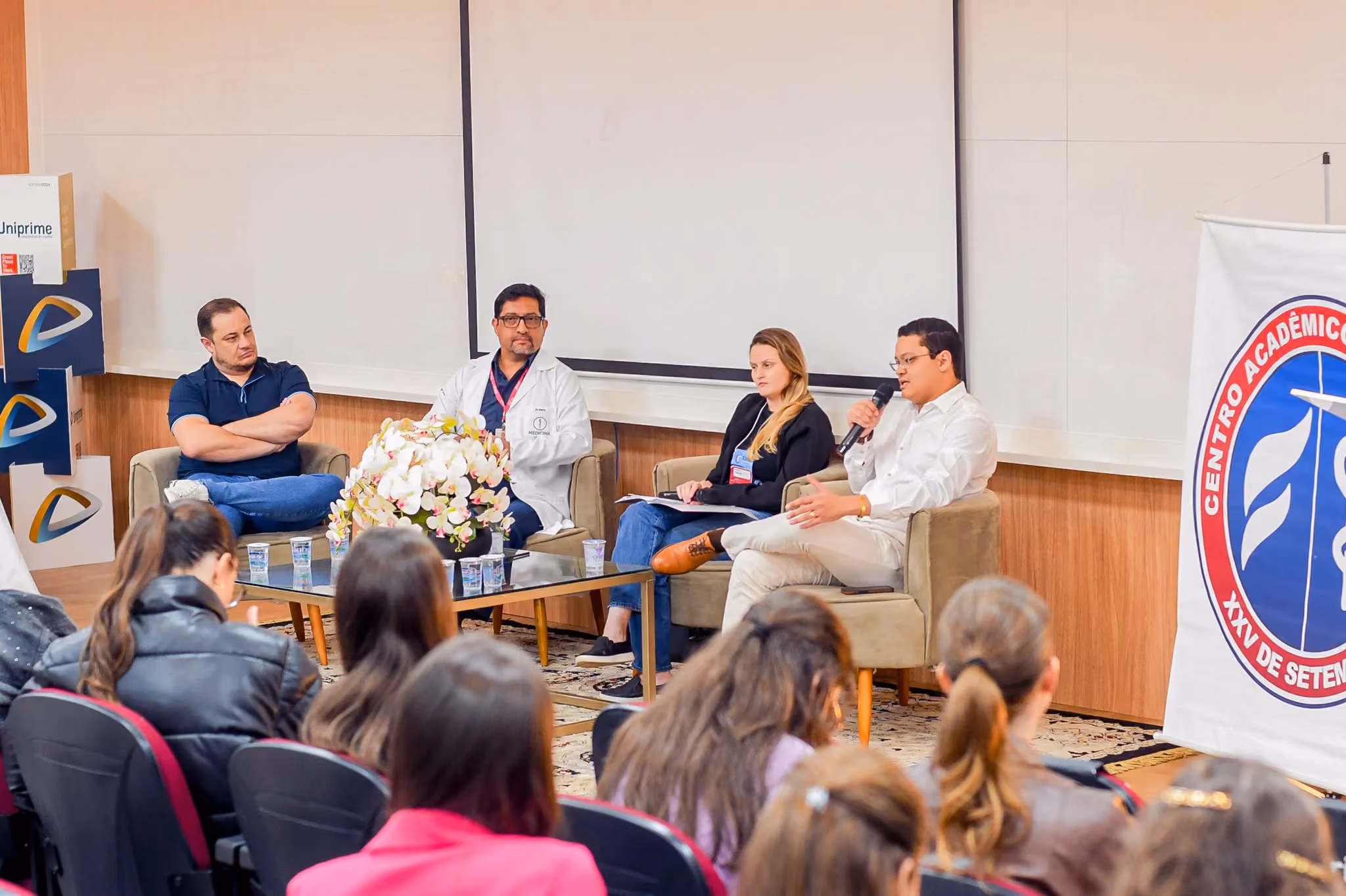 Jornada Médica Acadêmica integra ciência, prática clínica e cuidado humanizado