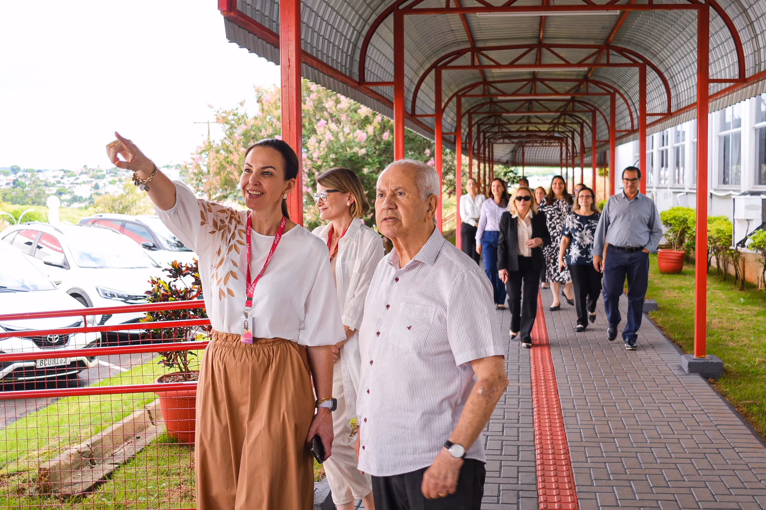 Reitoria e coordenadores de cursos recebem Borges da Silveira, um dos fundadores da Faculdade de Pato Branco