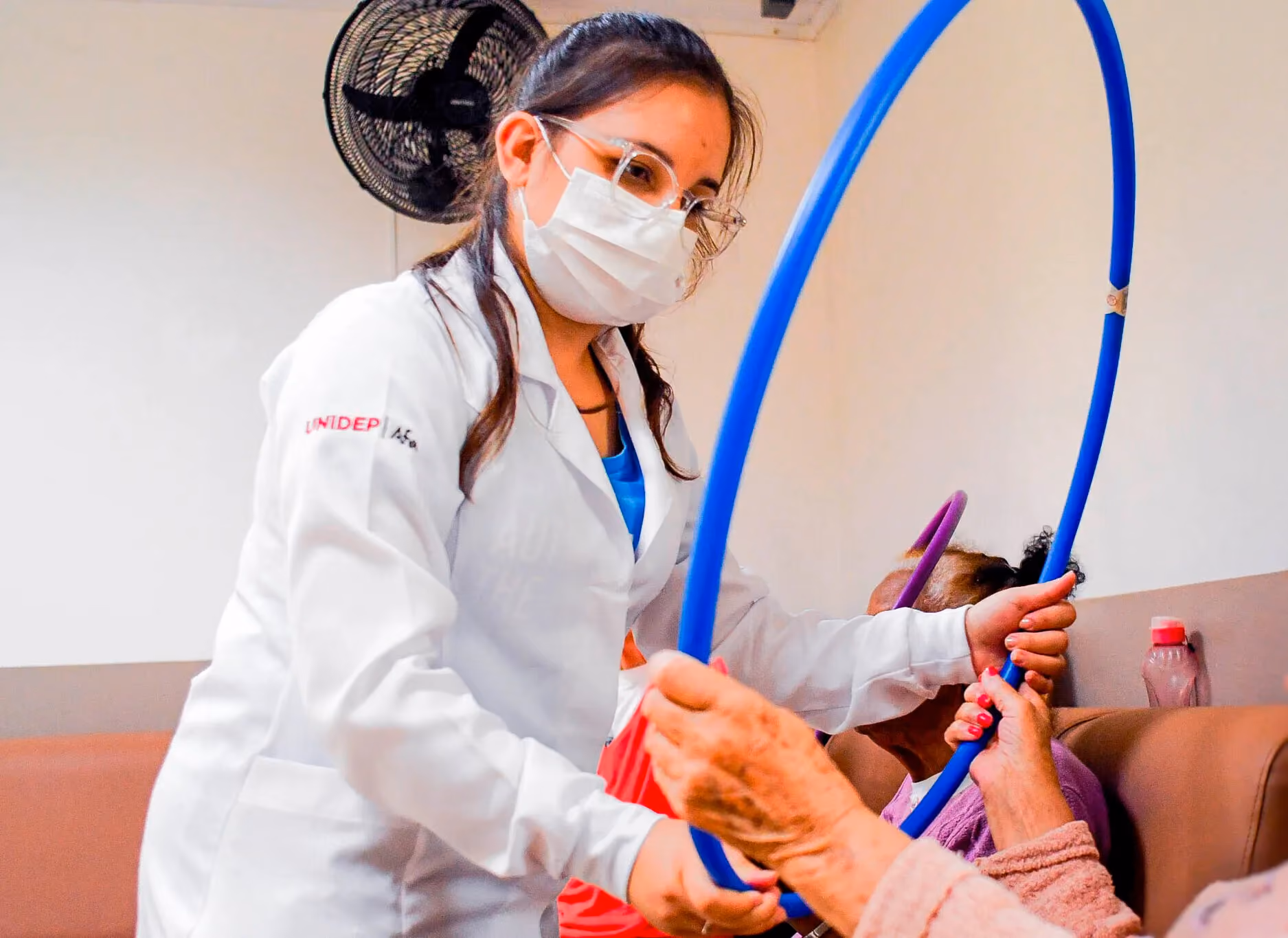 Curso de Fisioterapia promove cuidado e aprendizagem prática em estágio no Lar dos Idosos