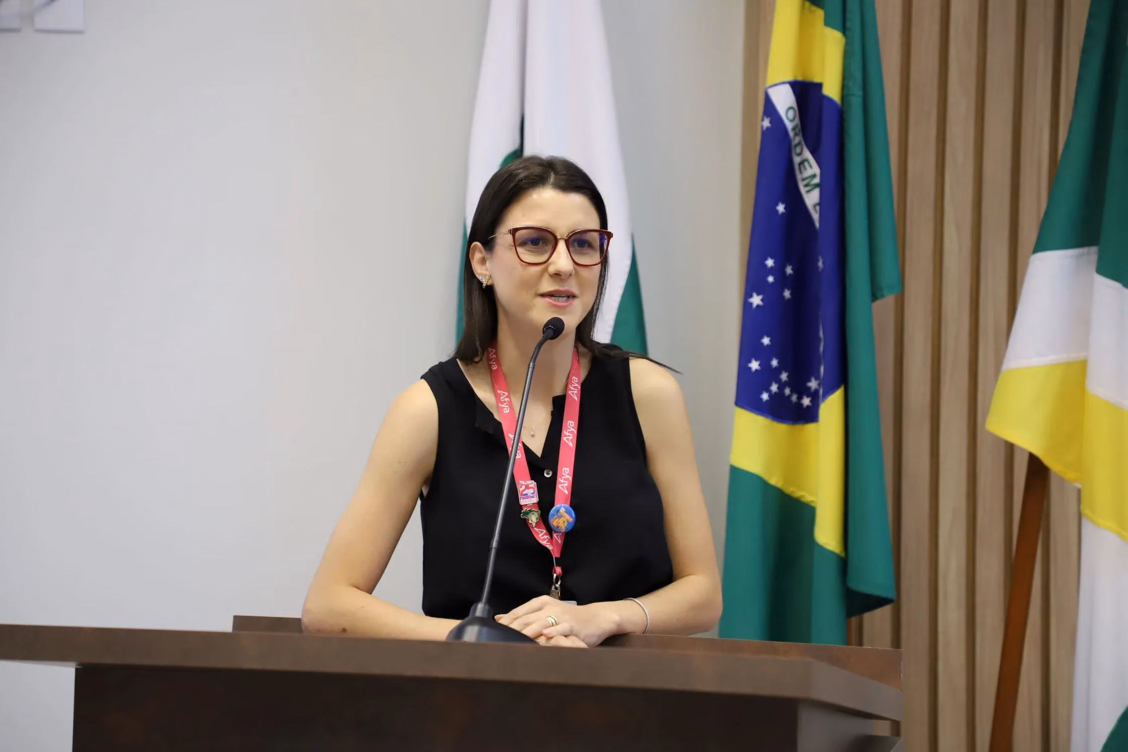 Docente da Afya Pato Branco apresenta pesquisa de Doutorado na Câmara Municipal