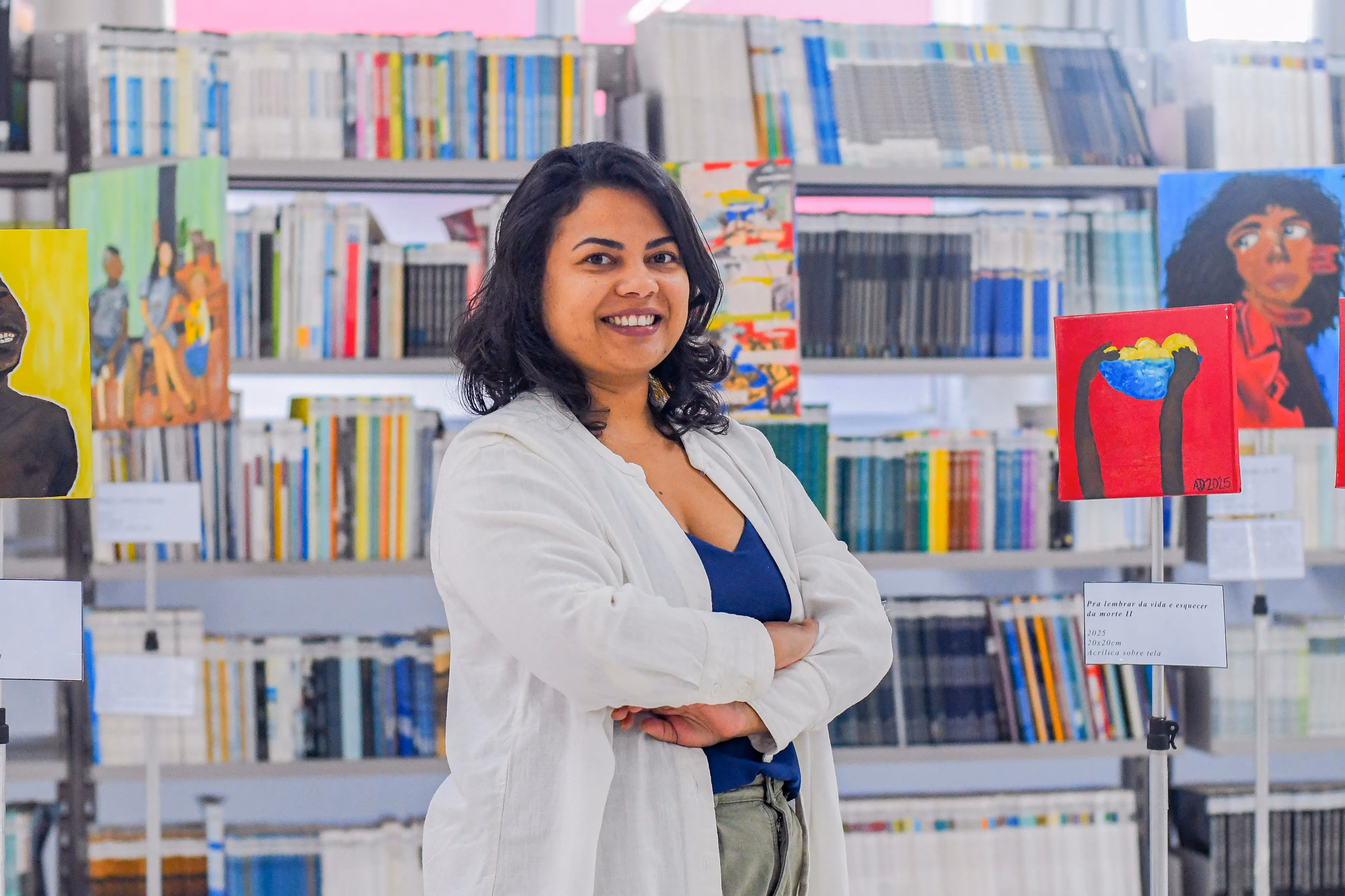 Mostra na Biblioteca recebe exposição “Registros de Memórias”, de Aline Demétrio