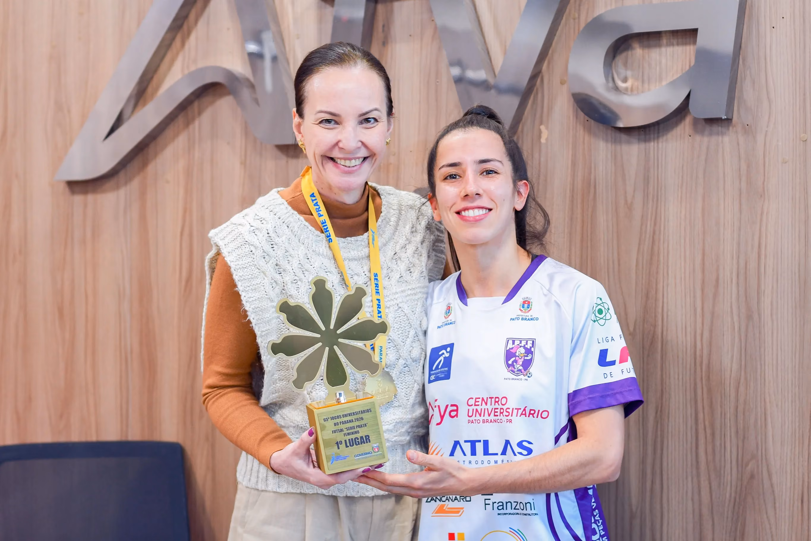 Com equipe de futsal feminino, Afya Pato Branco conquista ouro nos Jogos Universitários do Paraná