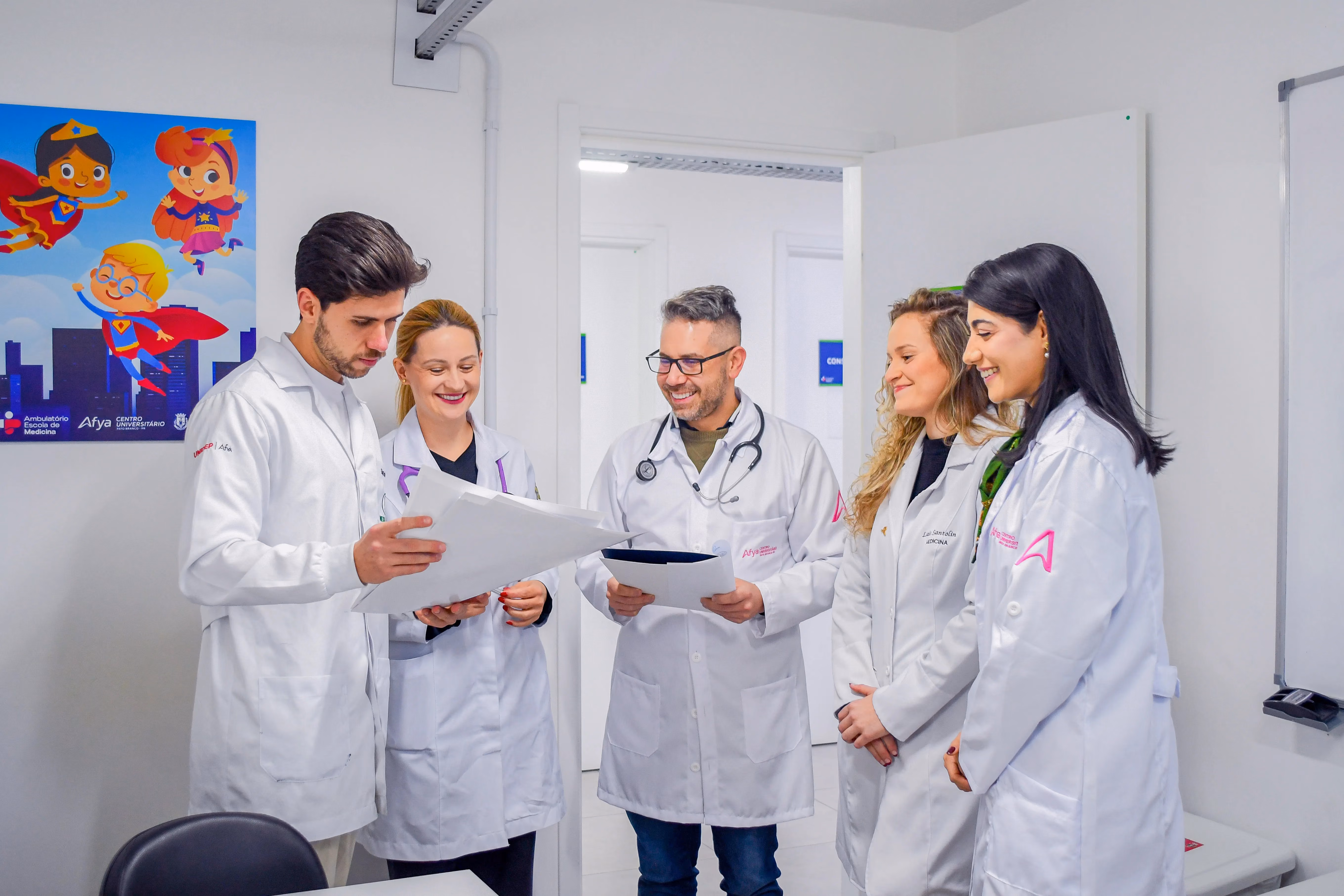 Na Afya Pato Branco, futuros médicos aprendem com quem vive a Medicina todos os dias