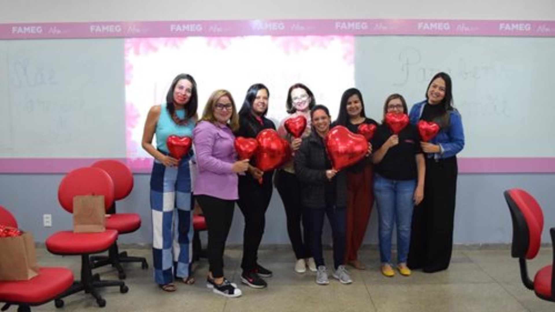 Dia das Mães é celebrado na FAMEG com momentos preparados para as alunas e colaboradoras