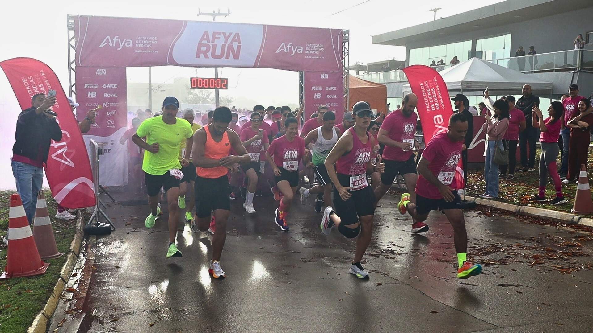 Afya Run 2025 reúne quase 700 atletas e arrecada mais de meia tonelada de alimentos em Garanhuns