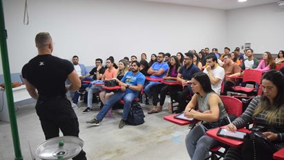 Palestra sobre Nutrição Esportiva com Vitor Chaves