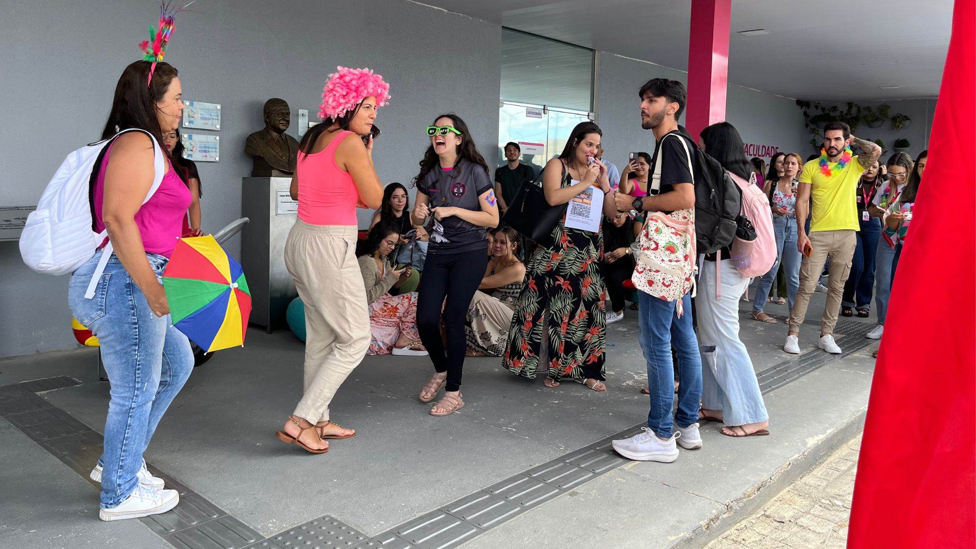MedFolia da Afya Garanhuns une diversão, cultura e conscientização em bloco de carnaval da instituição