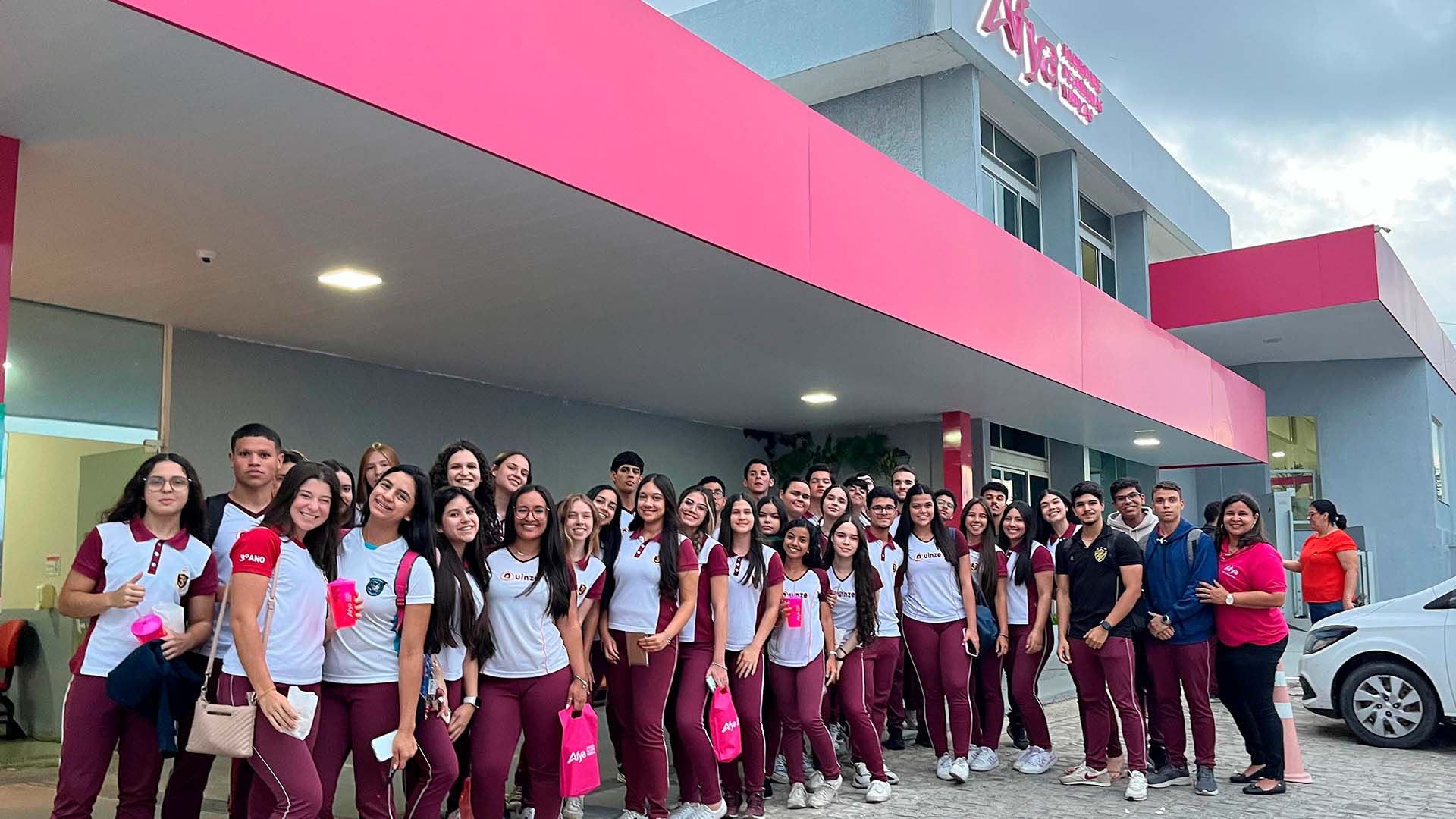 Afya na Estrada: alunos do Colégio Quinze de Novembro Visitam Afya Garanhuns e Participam de dinâmicas práticas