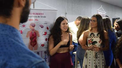 Evento em alusão ao Dia Nacional da Libras