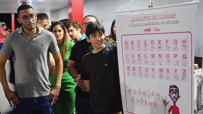 Evento em alusão ao Dia Nacional da Libras