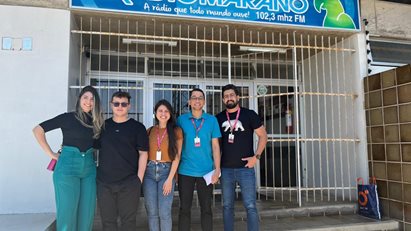 Entrevista de alunos à Rádio Marano FM