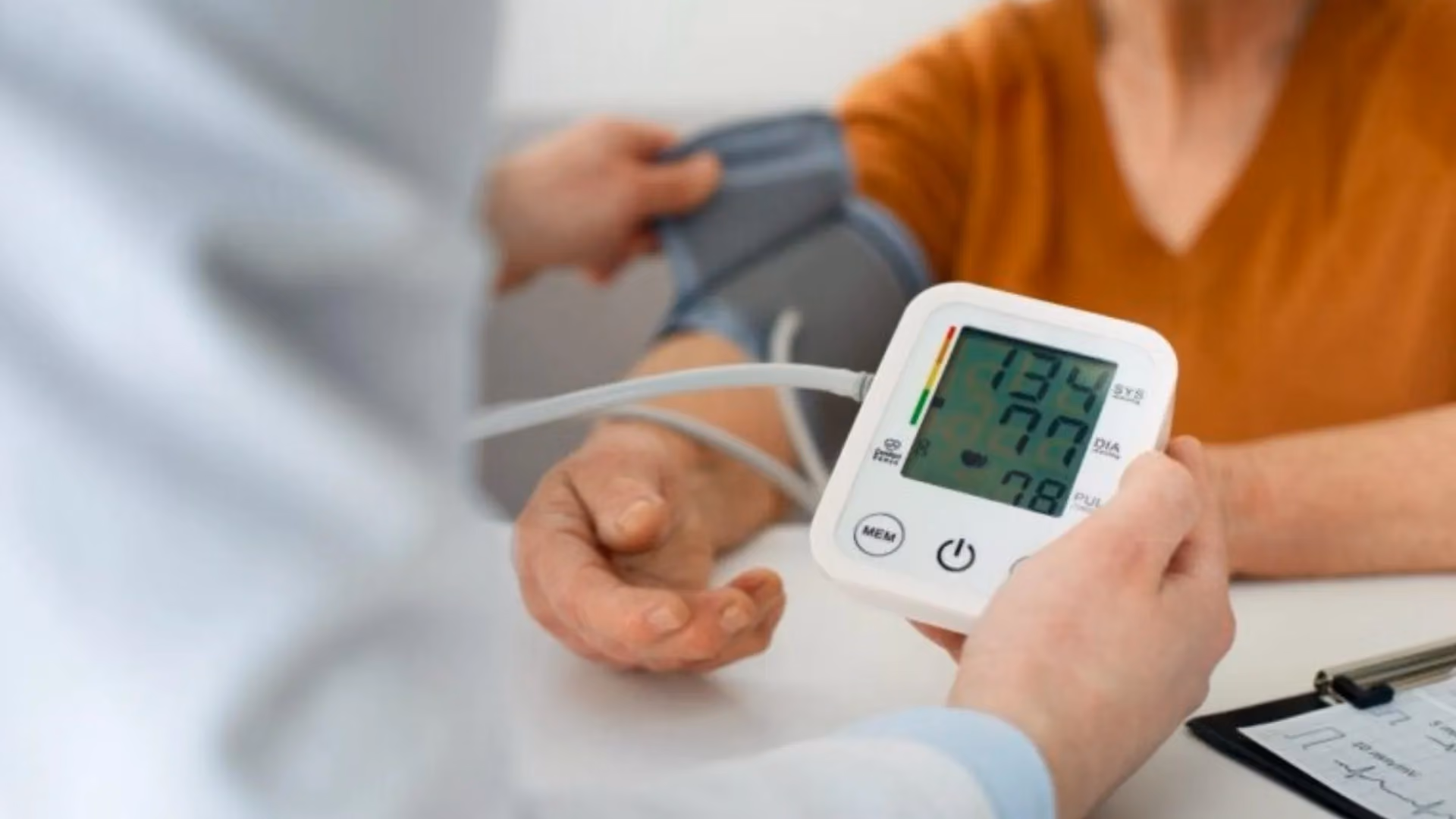 A hipertensão e o diabetes estão entre as doenças crônicas mais comuns no Brasil.