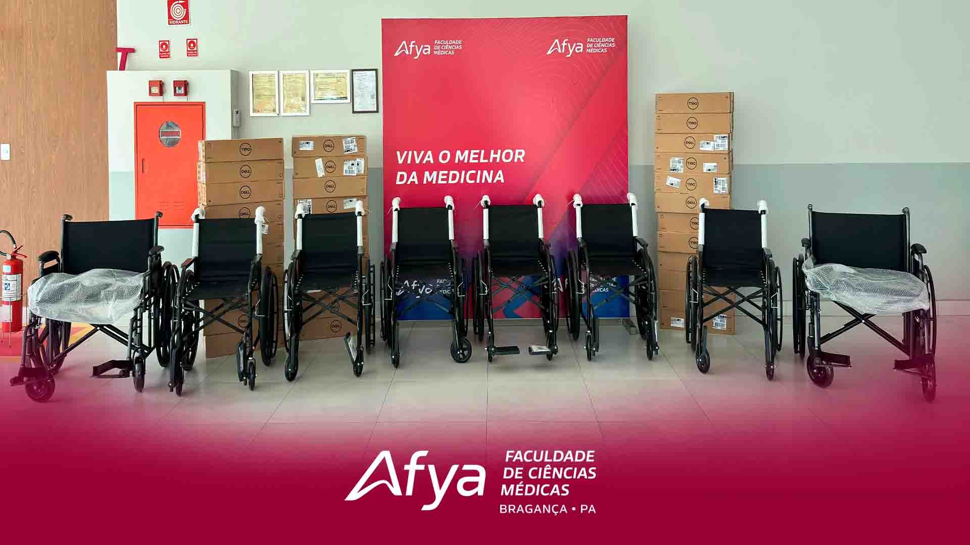 Afya Bragança entrega monitores e cadeiras de rodas à Secretaria de Saúde
