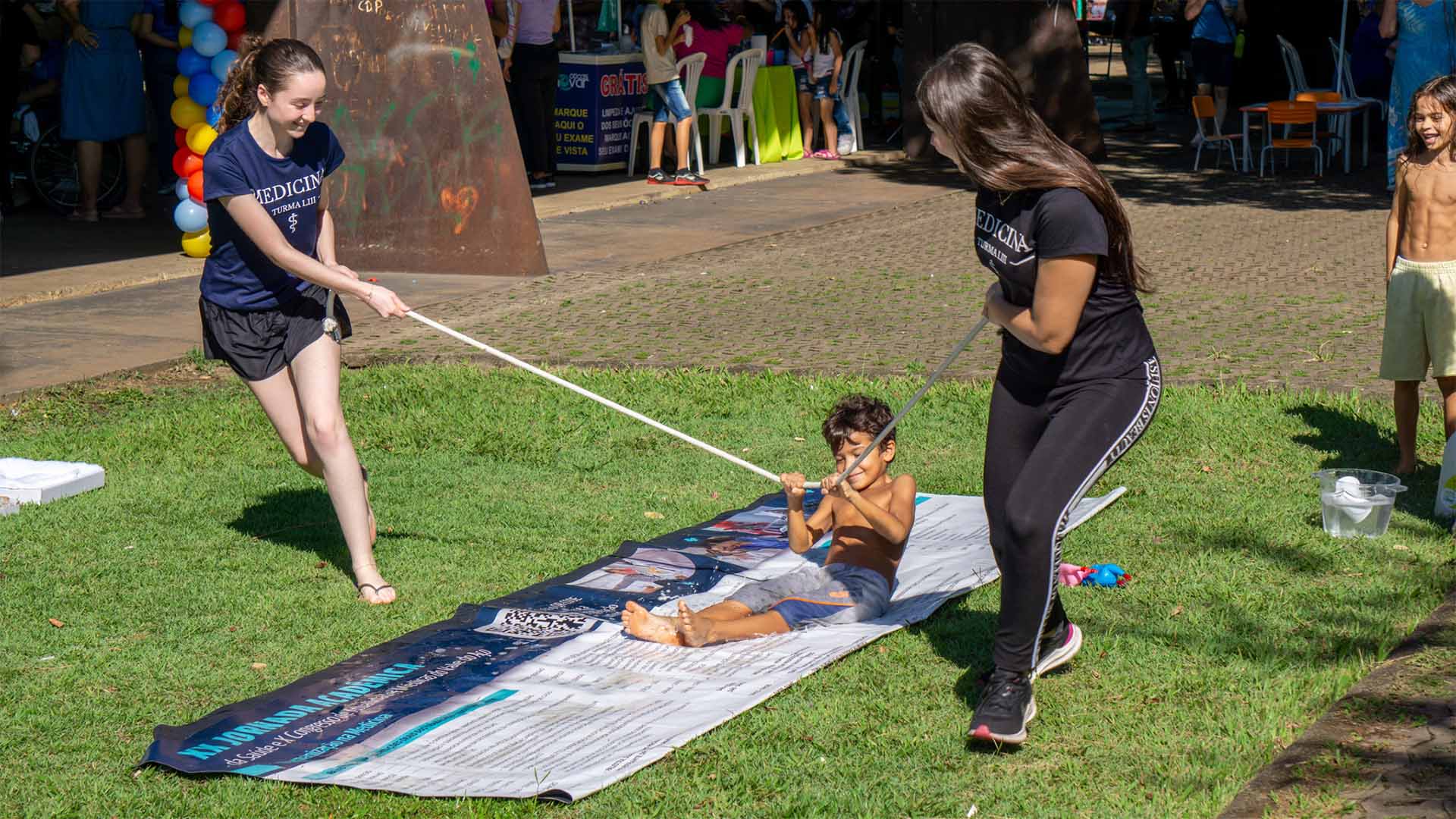 "Sábado Azul" e reforça compromisso com a inclusão e a conscientização sobre o autismo.