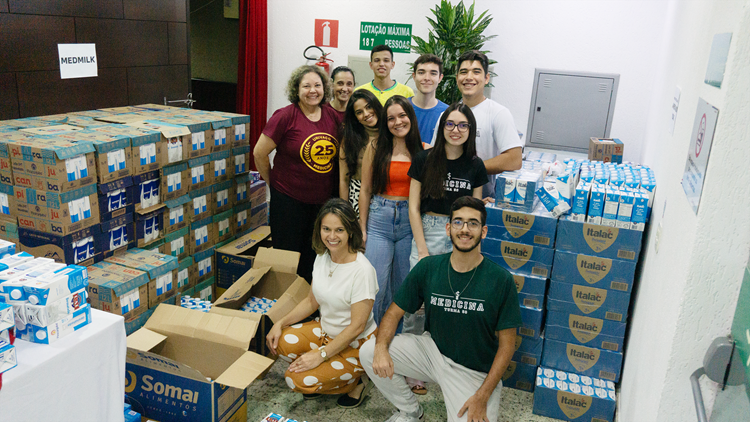 Trote Cidadão arrecada 4557 litros de leite