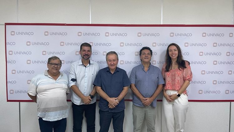 Univaço e Amvaço se reunem para estudar parcerias