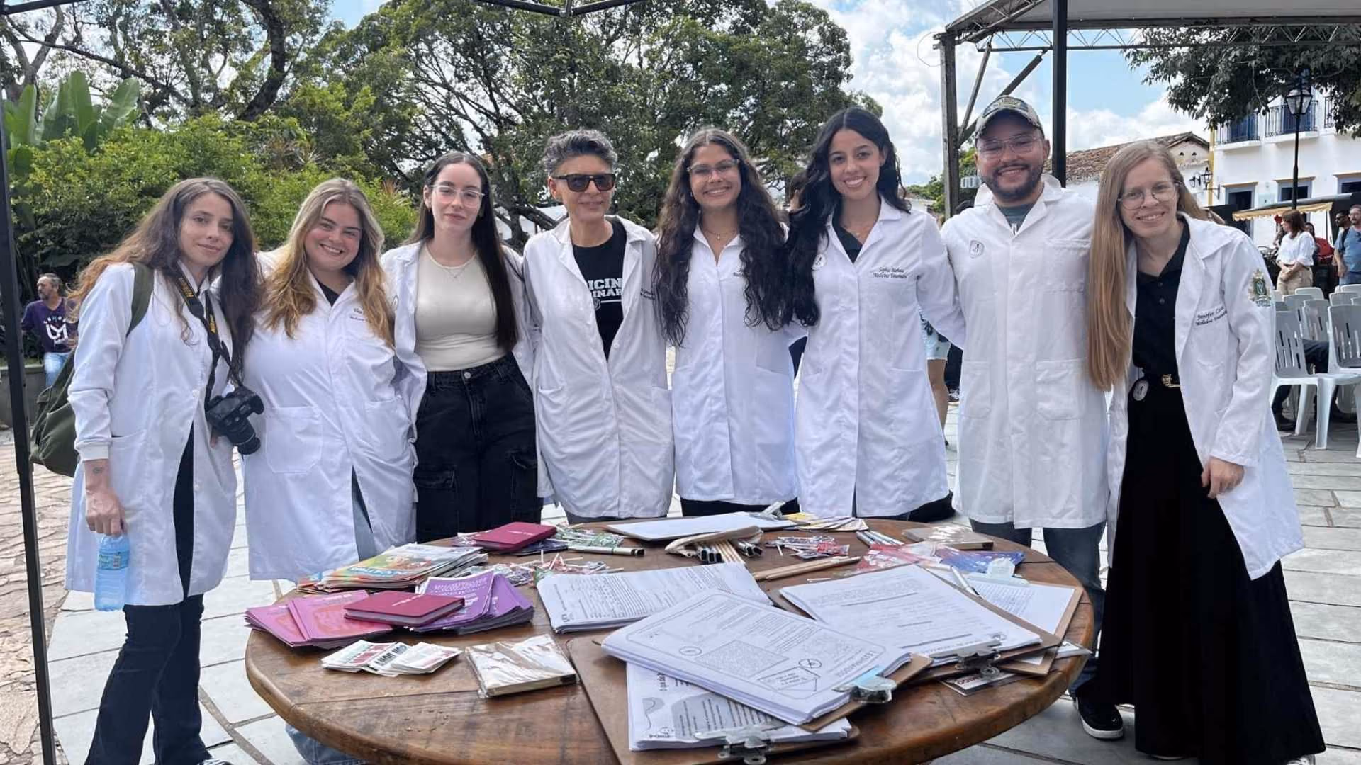 Alunos da Medicina Veterinária participam da solenidade de entrega das Charretes Elétricas em Tiradentes