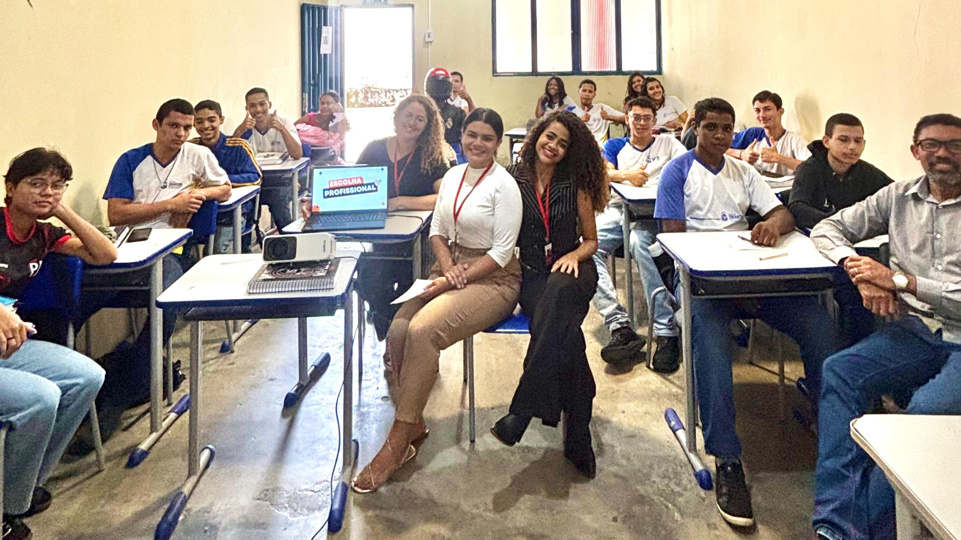 Acadêmicas de Psicologia promovem palestra sobre Orientação Profissional para estudantes do Ensino Médio