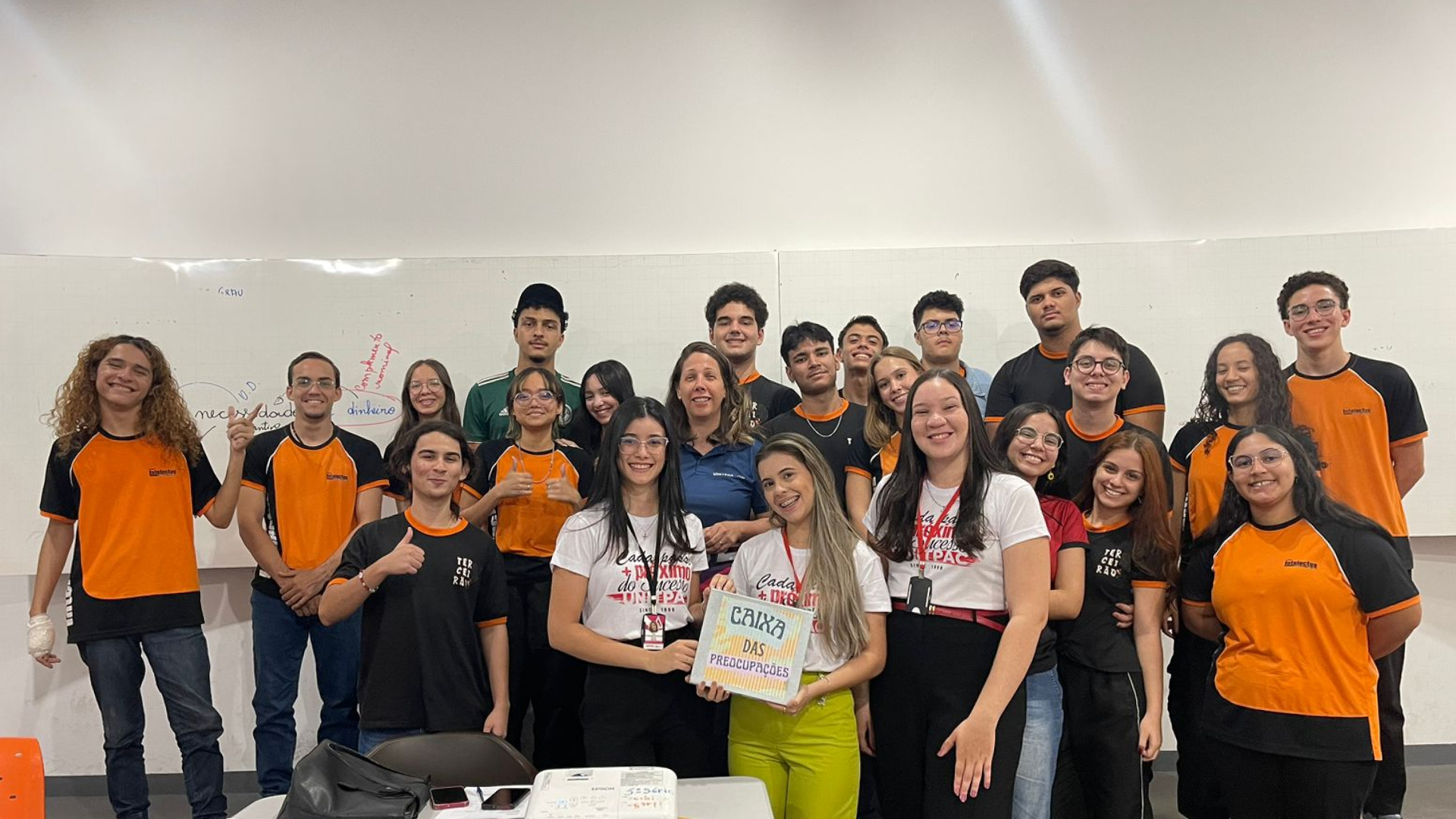 Acadêmicas de Psicologia Promovem Ação no Colégio Intelectus