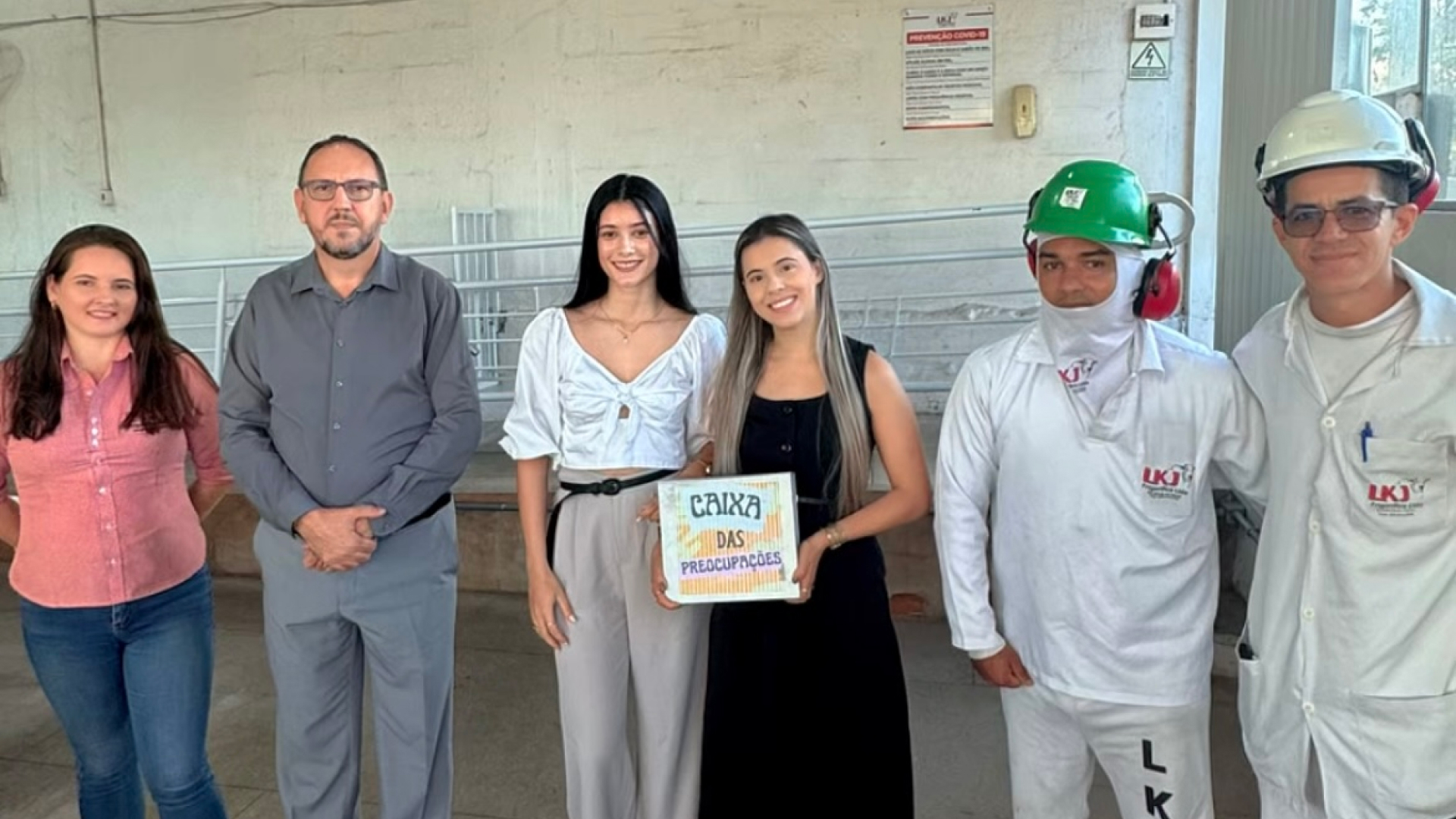 Acadêmicas de Psicologia do UNITPAC promovem palestra sobre Saúde Mental no Trabalho no frigorífico LKJ