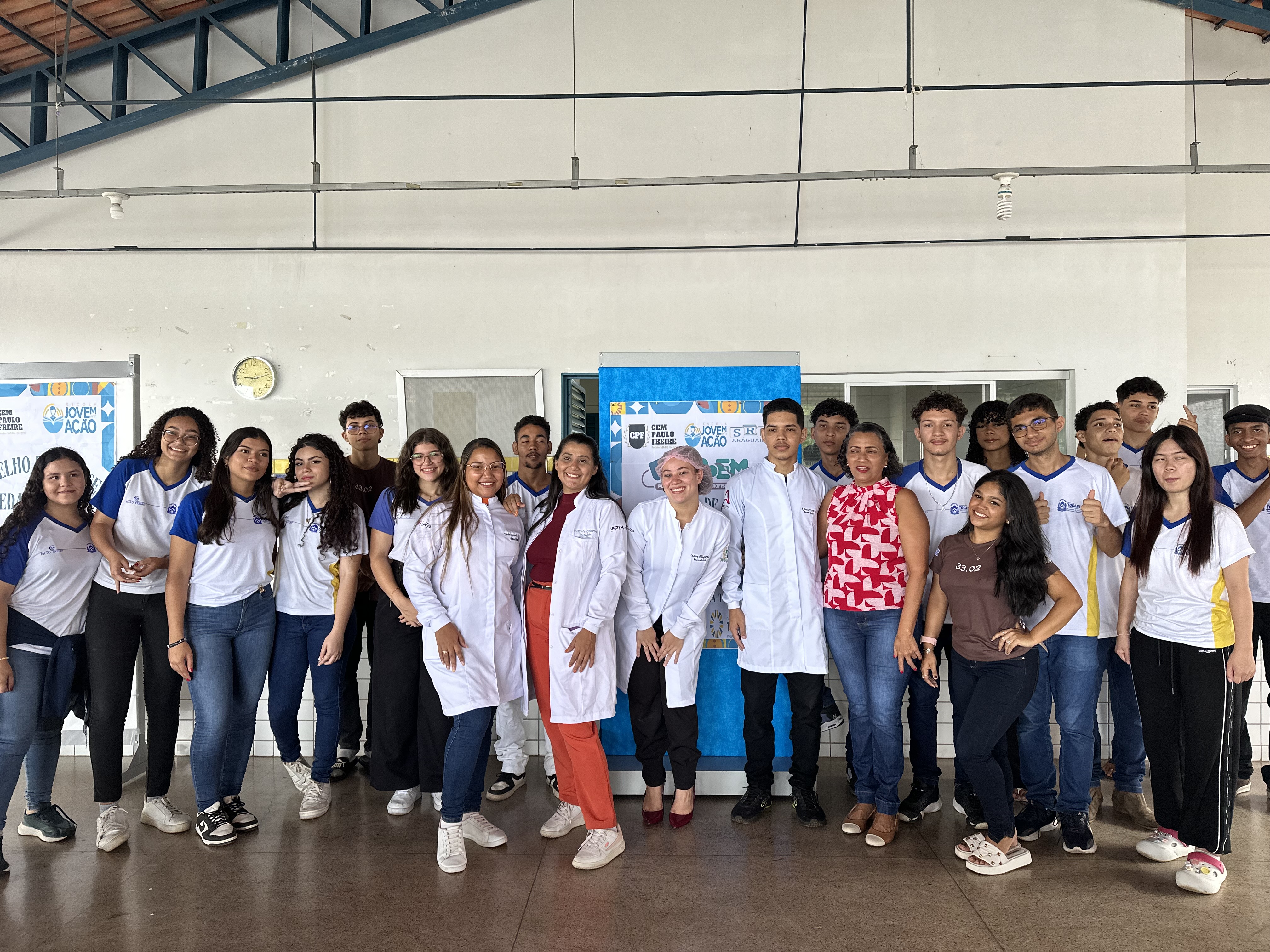 Acadêmicos de Biomedicina realizam ação de saúde no CEM Paulo Freire