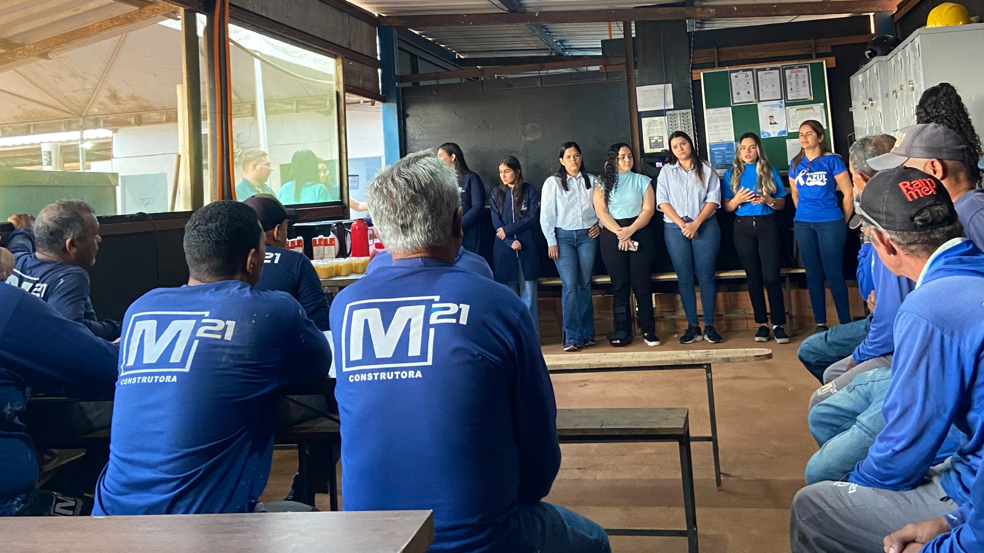 Acadêmicos de Enfermagem Levam Conscientização Sobre Saúde Masculina no Novembro Azul