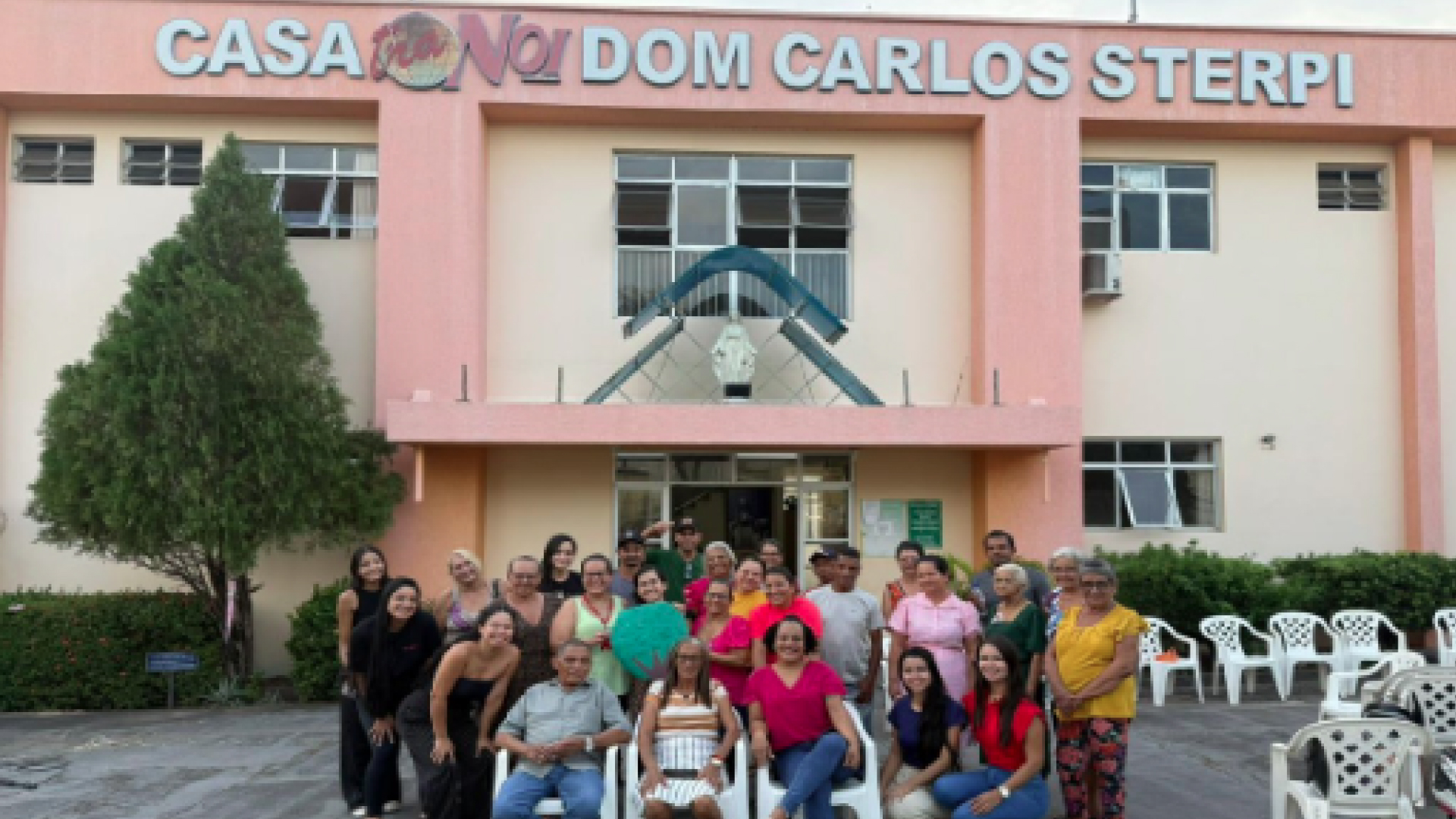 Acadêmicos de Enfermagem da Afya Unitpac Realizam Ação na Casa de Acolhimento Tranoi em Outubro Rosa