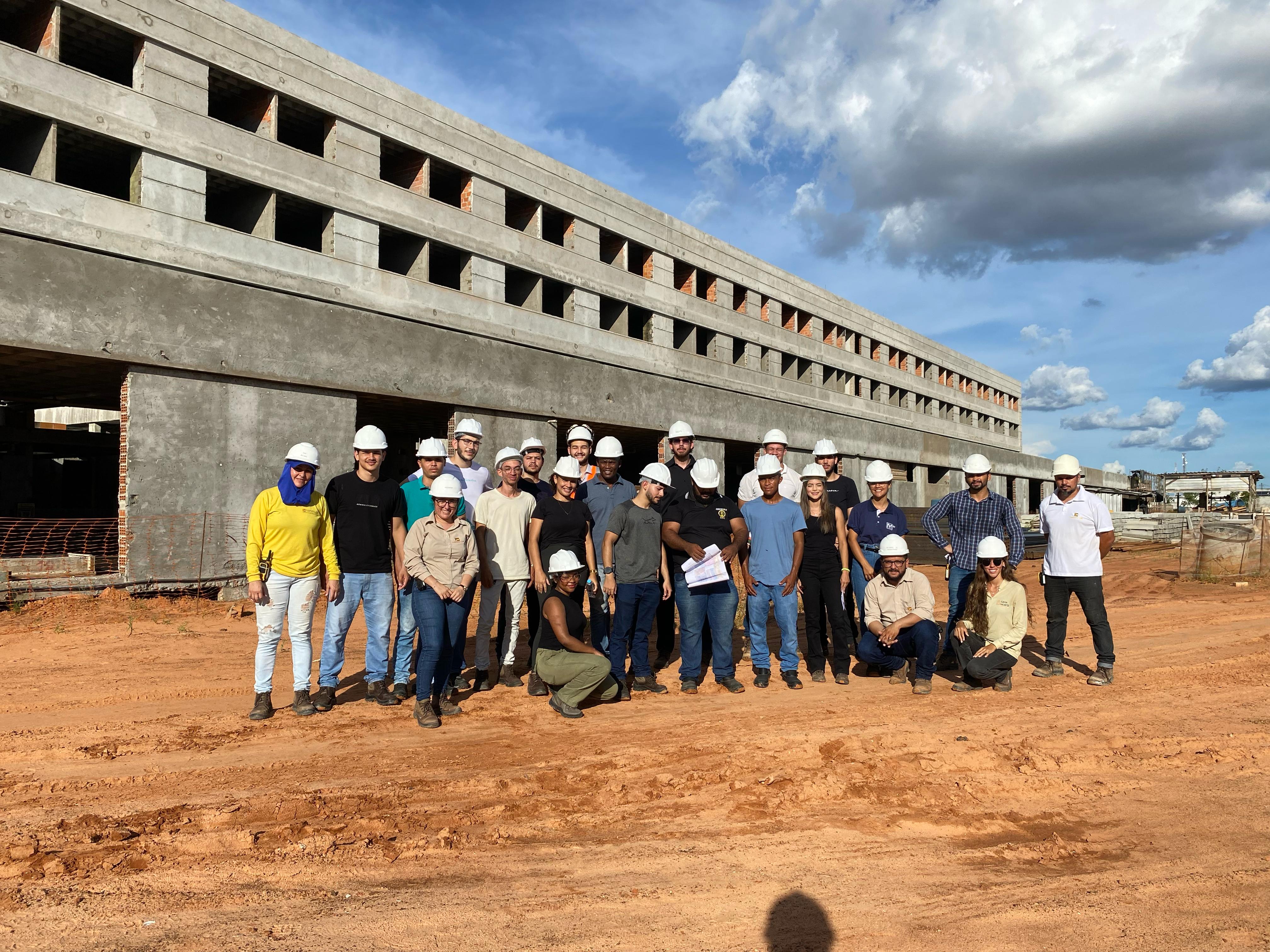 Acadêmicos de Engenharia Civil do UNITPAC realizam visita técnica ao Hospital Geral de Araguaína