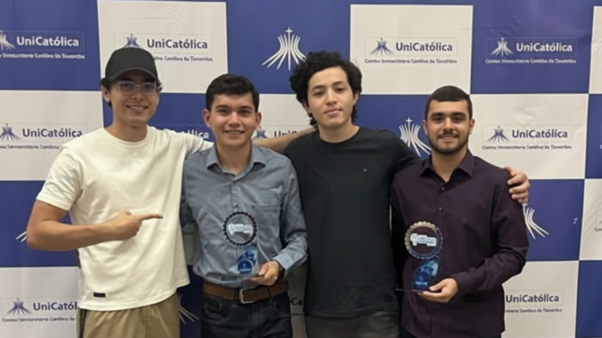 Alunos de Agronomia da UNITPAC são homenageados no Prêmio Excelência Acadêmica do CREA-TO