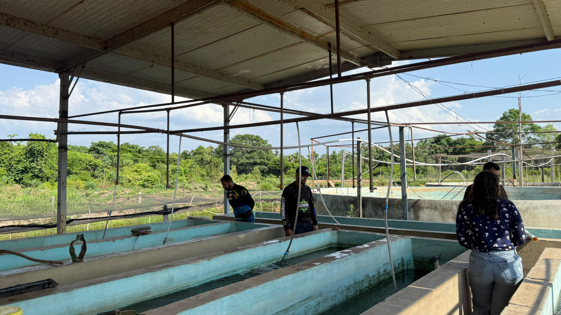 Alunos de Agronomia realizam visita técnica à Piscicultura Ecológica em Araguaína