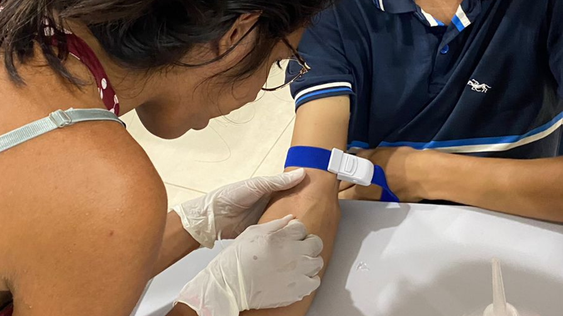 Aula Prática de Aplicação de Injetáveis para Acadêmicos do 3º Período de Farmácia