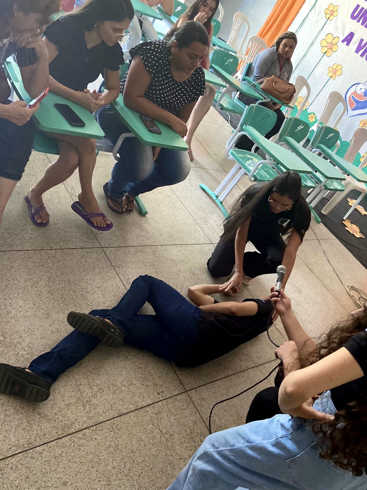 Capacitando os pais para situações de emergência: Palestra da LATE sobre suporte básico de vida