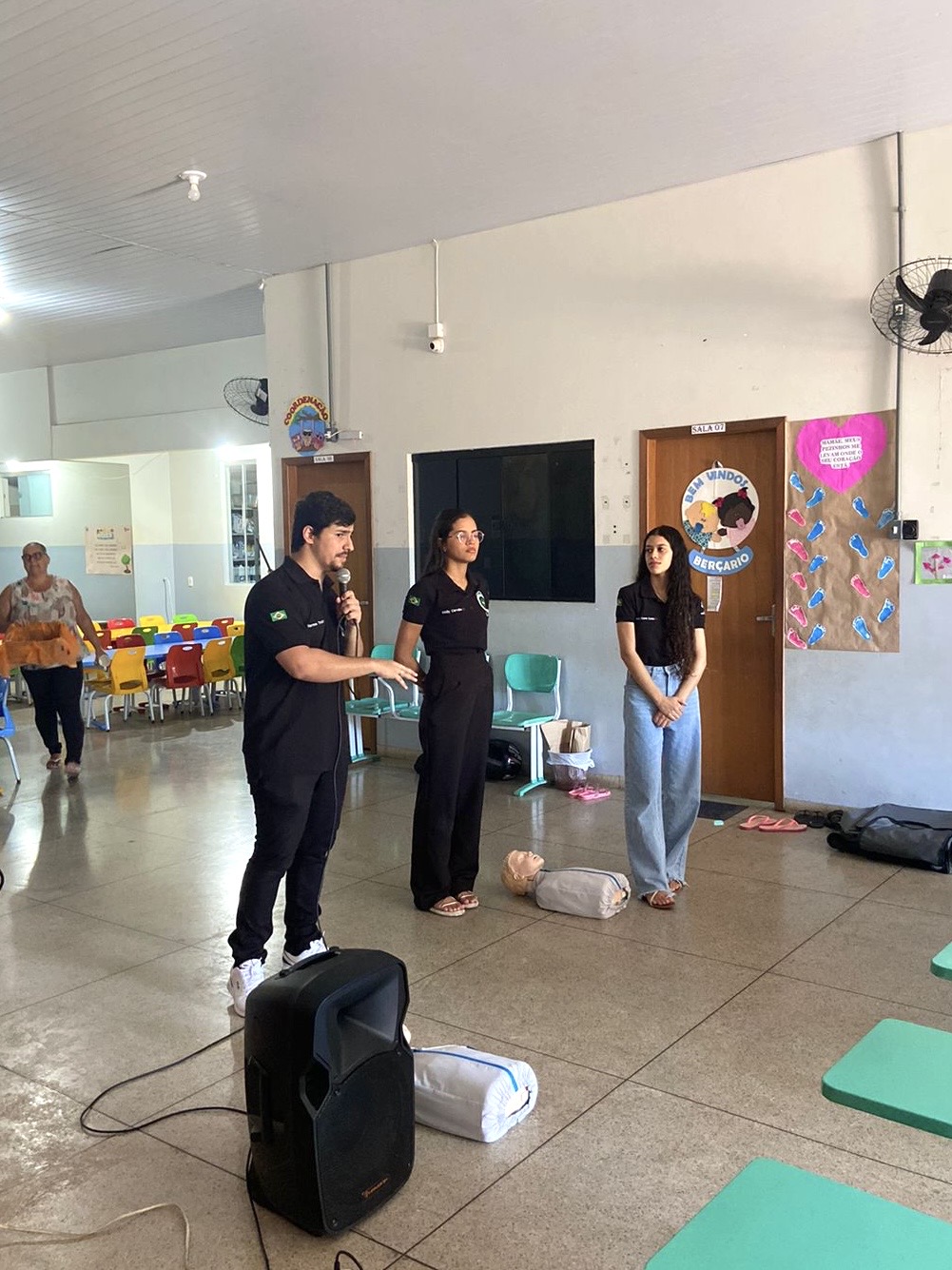 Capacitando os pais para situações de emergência: Palestra da LATE sobre suporte básico de vida