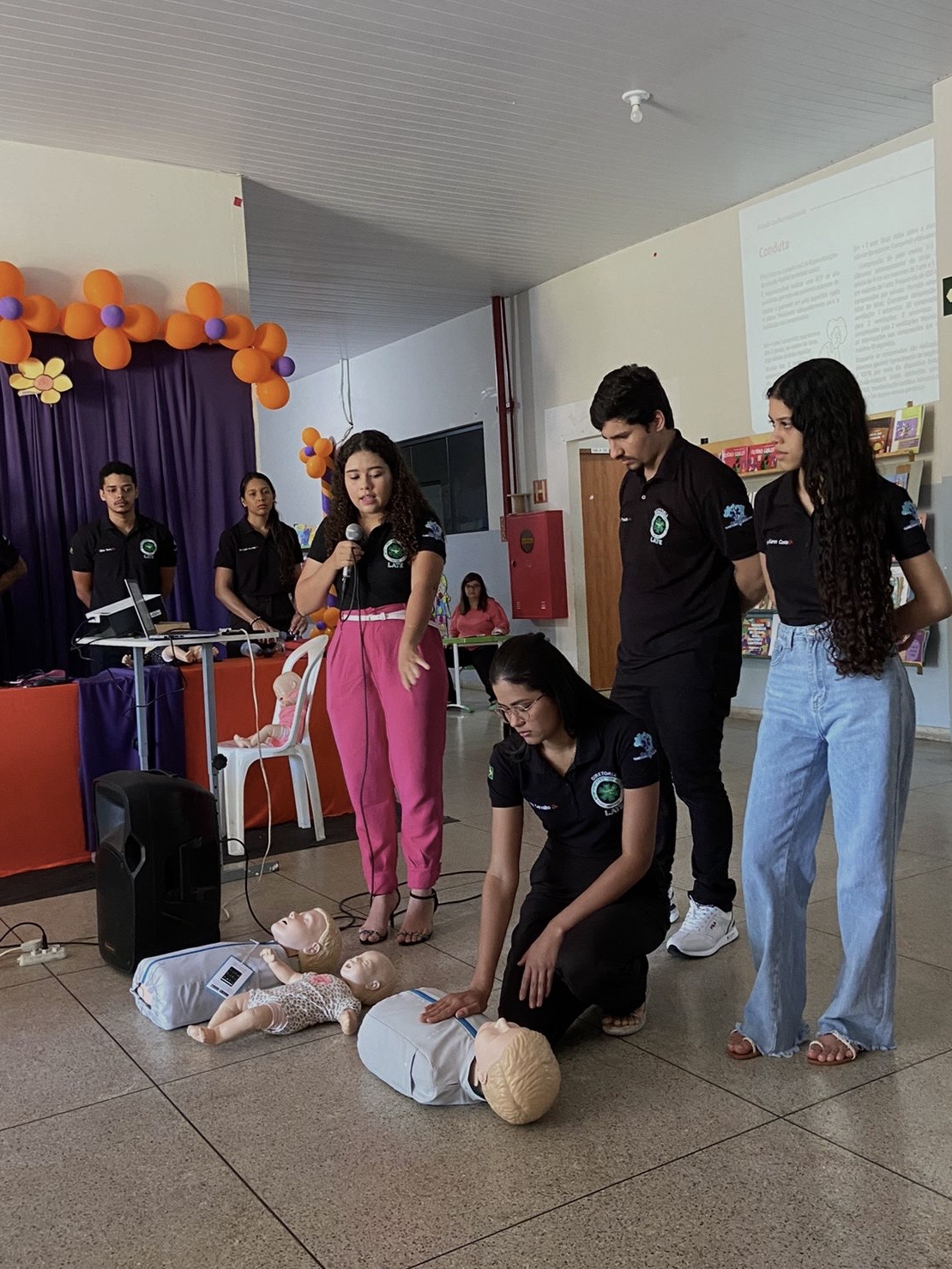 Capacitando os pais para situações de emergência: Palestra da LATE sobre suporte básico de vida