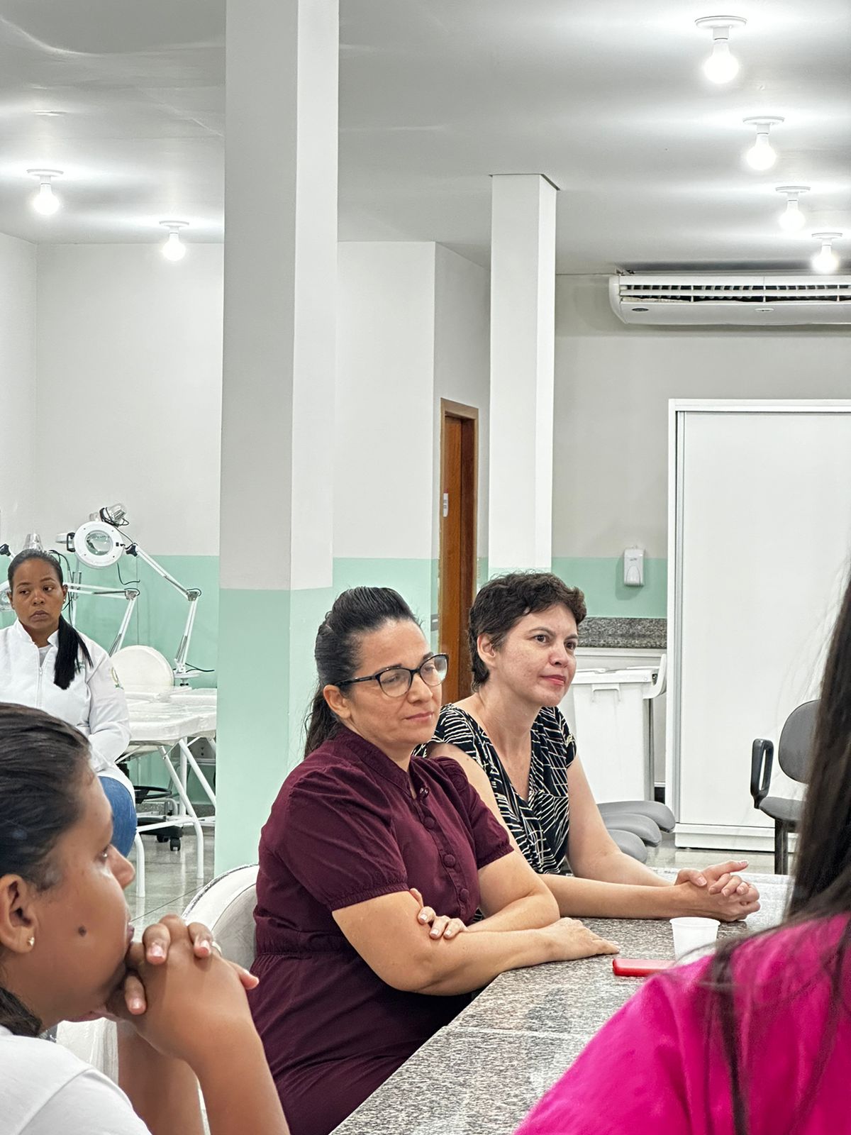 Celebrando a força e a solidariedade: Um encontro de cuidado e apoio para mulheres em tratamento Oncológico