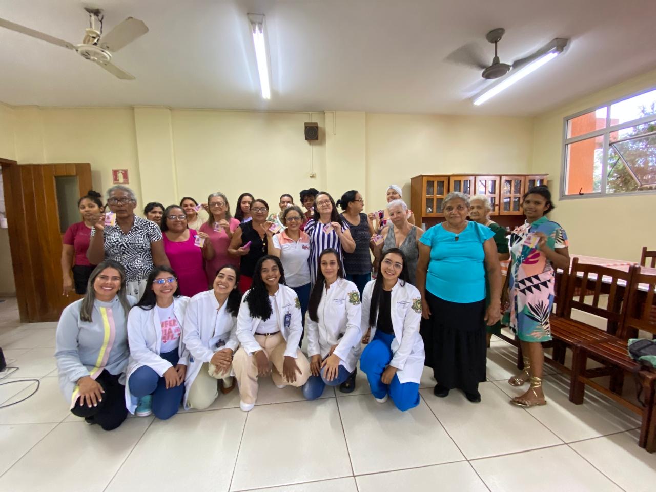 Celebrando o Empoderamento Feminino: Ação Social na Casa de Apoio TraNoi em Comemoração ao Dia da Mulher