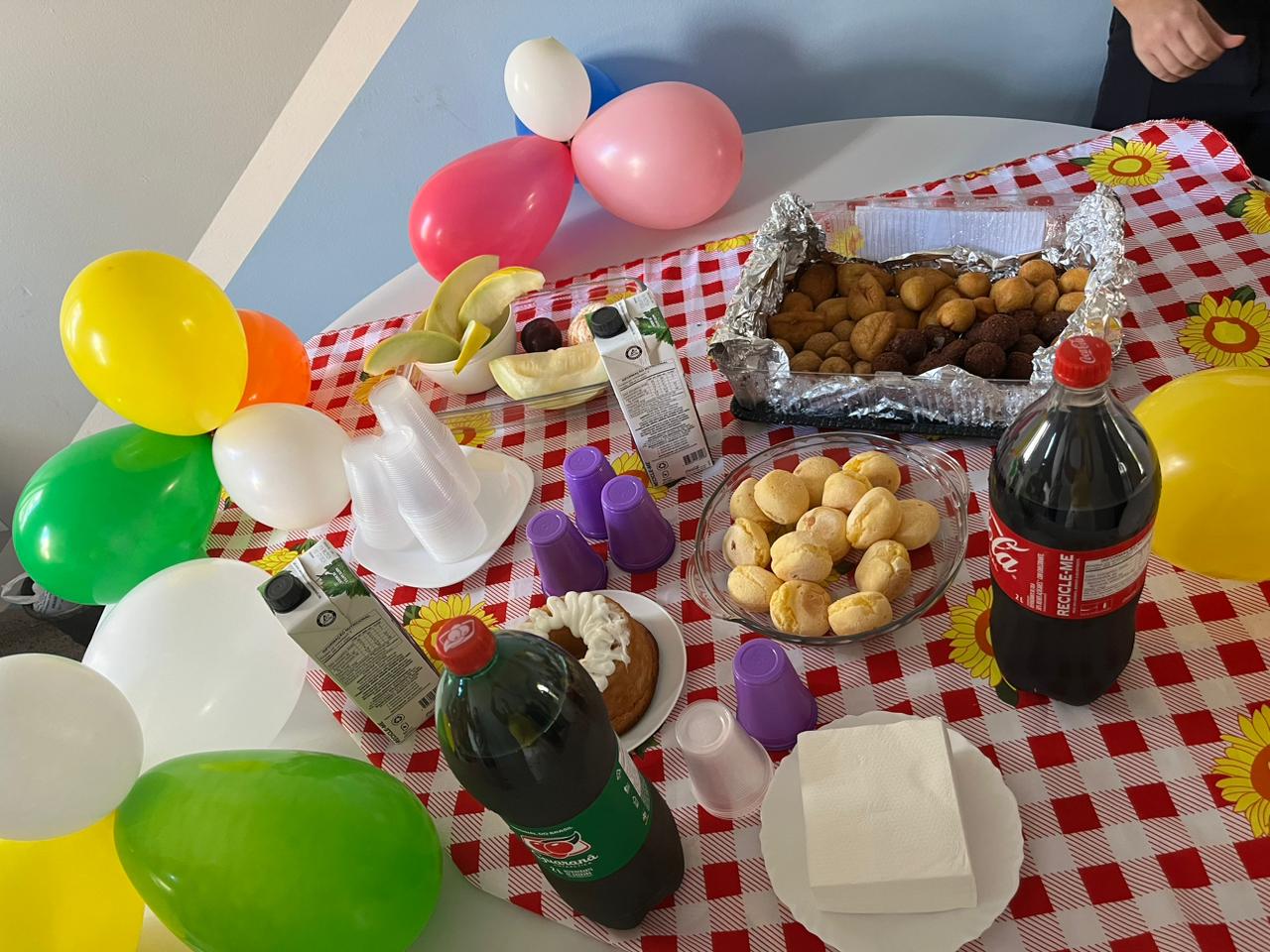 Celebração e despedida: Coffee Break do Estágio Supervisionado IV dos acadêmicos de farmácia